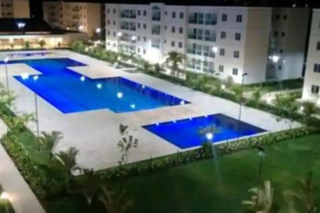 Swimming pool in Palm Village Acqua