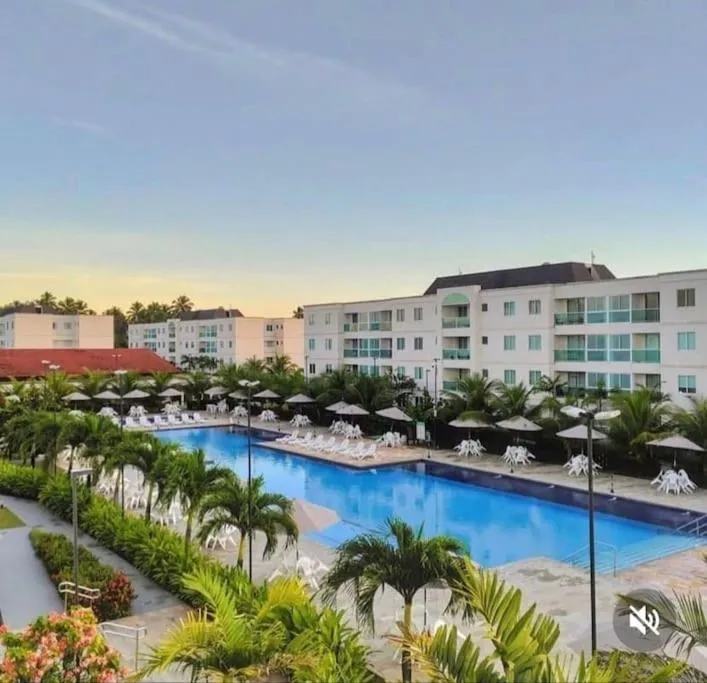 Swimming pool in Palm Village Acqua
