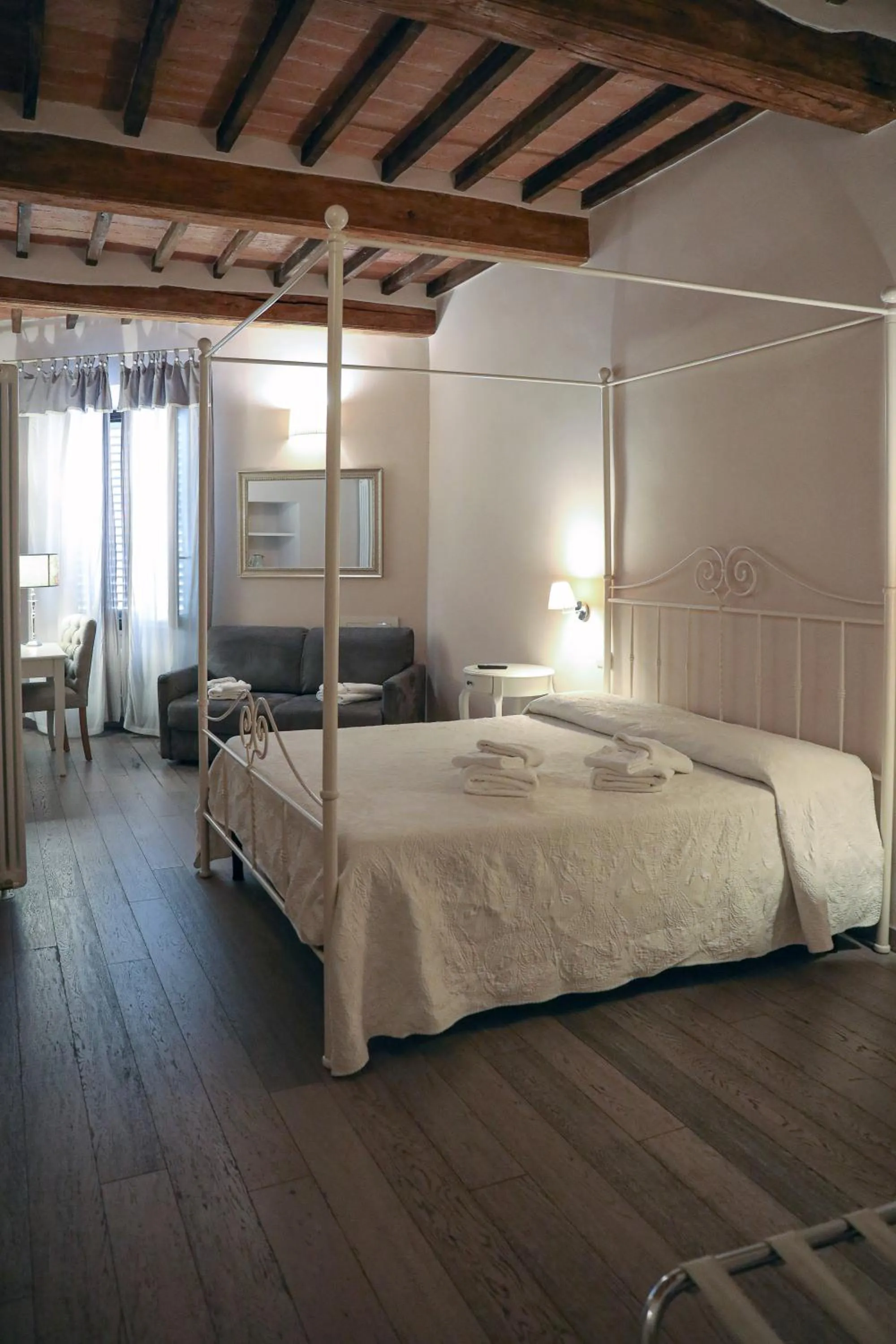 Photo of the whole room, Bed in B&B Il Senesino