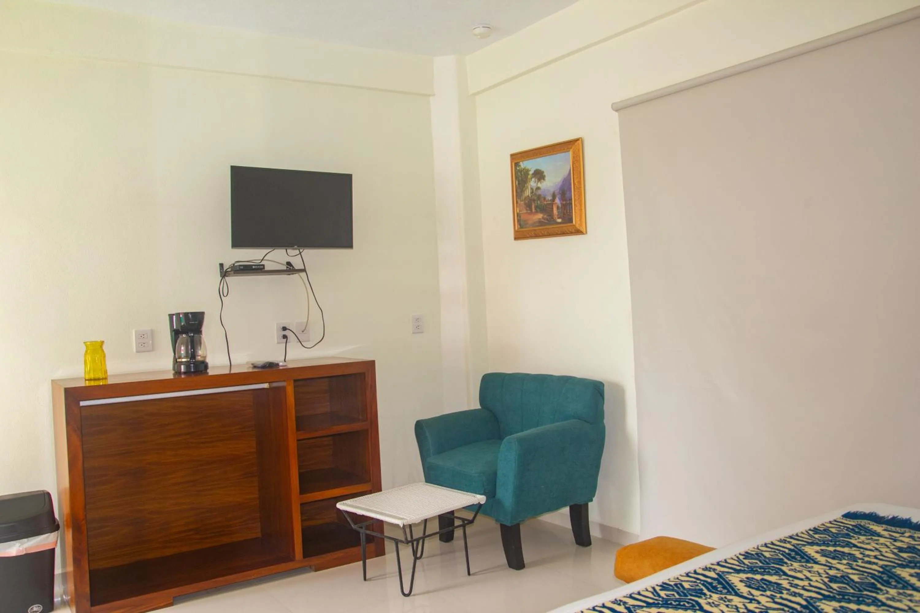 Photo of the whole room in Hotel Happy Beach