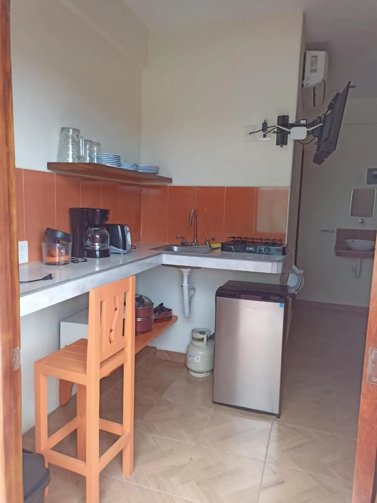 Kitchen or kitchenette in Hotel Happy Beach