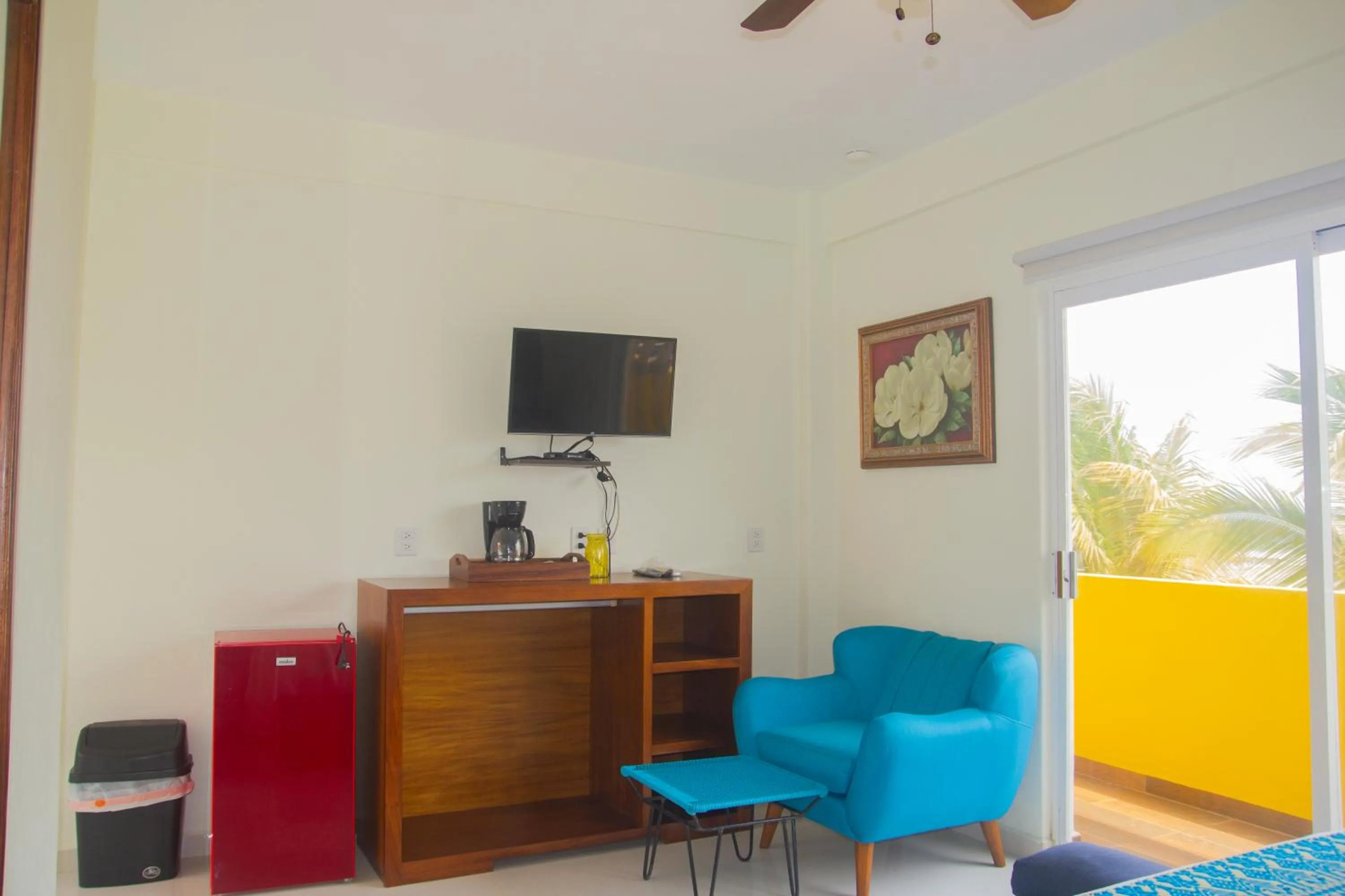 Seating area in Hotel Happy Beach