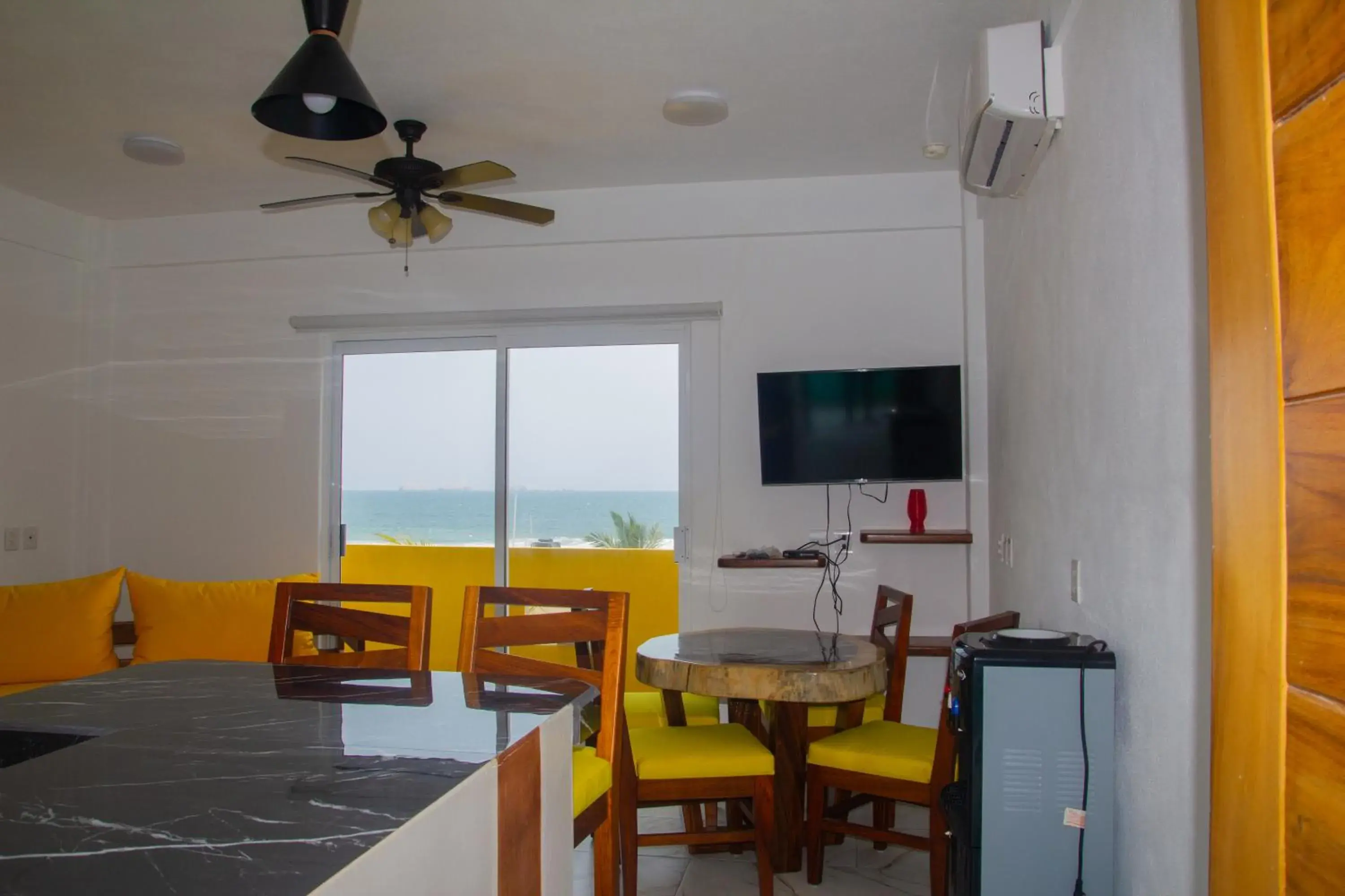 Family Room in Hotel Happy Beach Family Room in Hotel Happy Beach