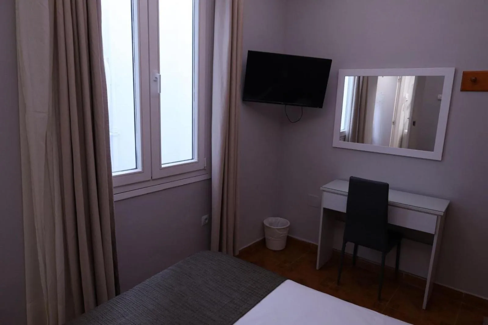 Bed in Hostal Victoria