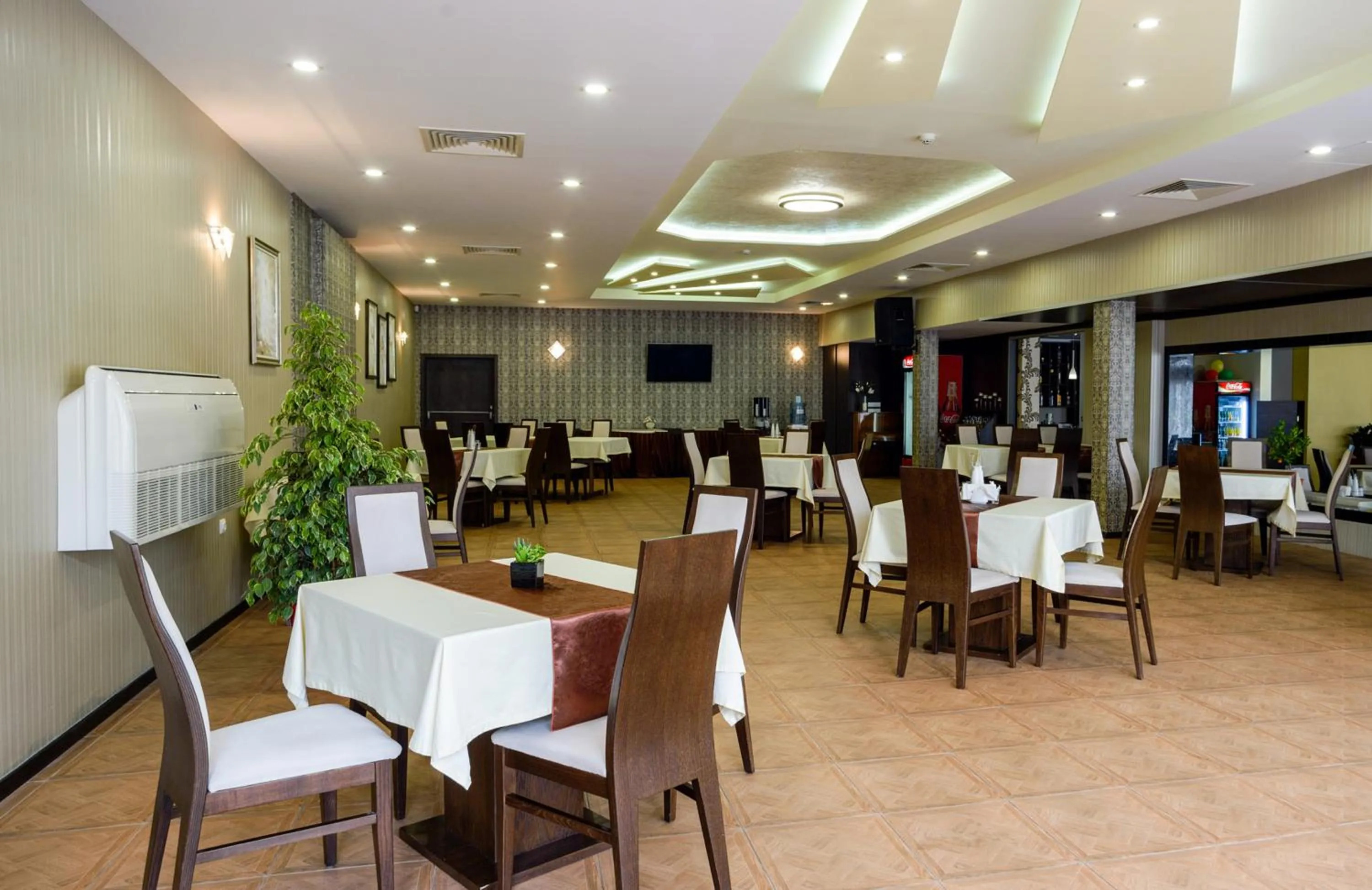 Restaurant/places to eat in Teodora Palace Hotel