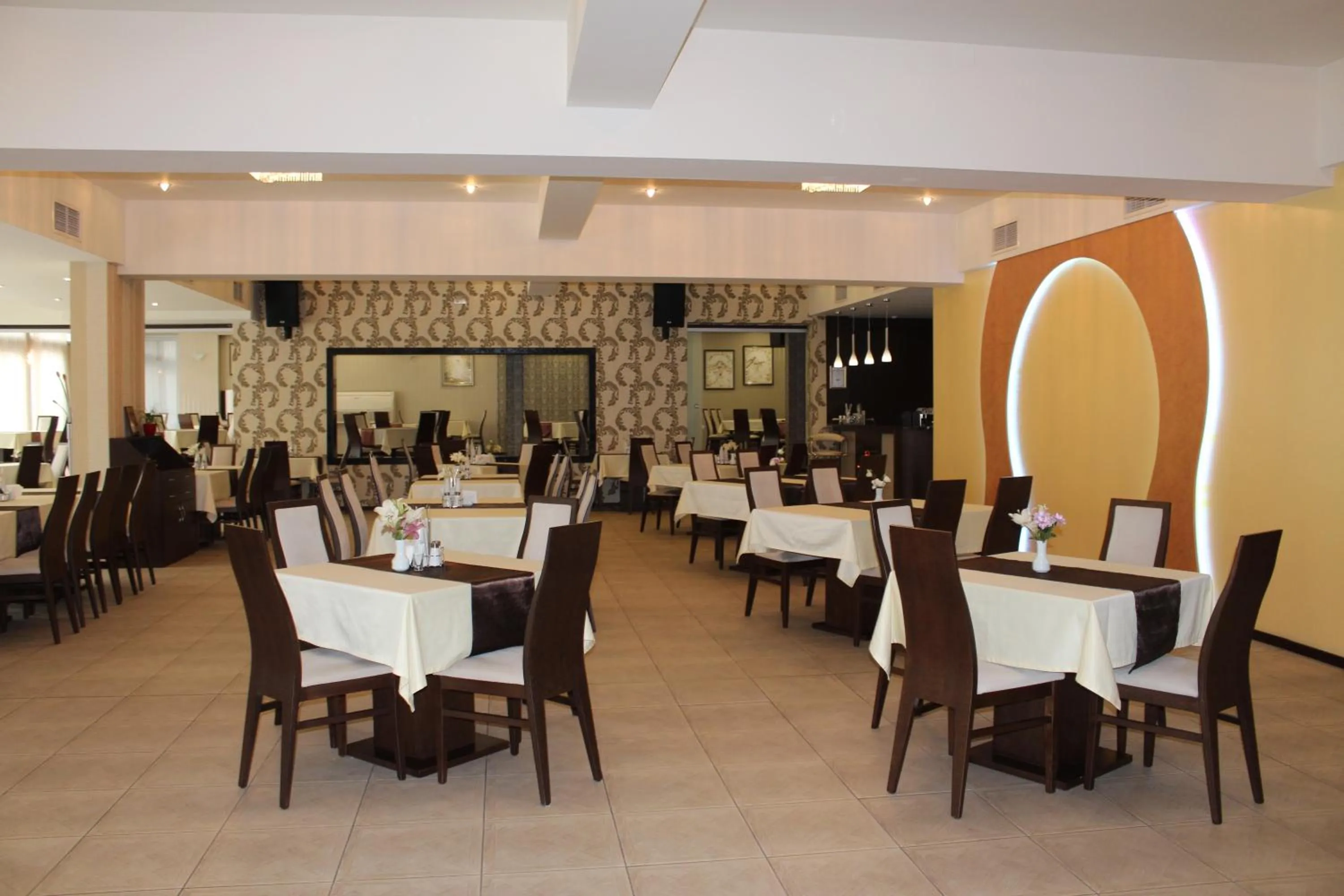 Restaurant/places to eat in Teodora Palace Hotel