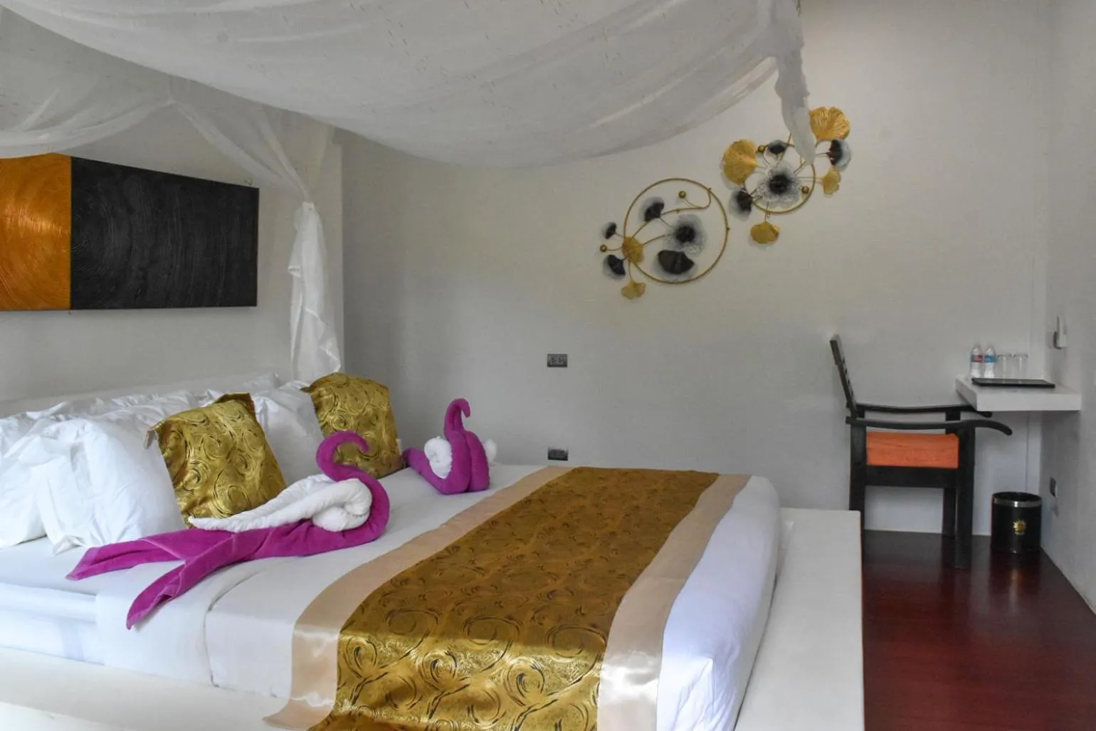 Bedroom, Bed in Carpe Diem Villas & Resort Dive & Stay resort