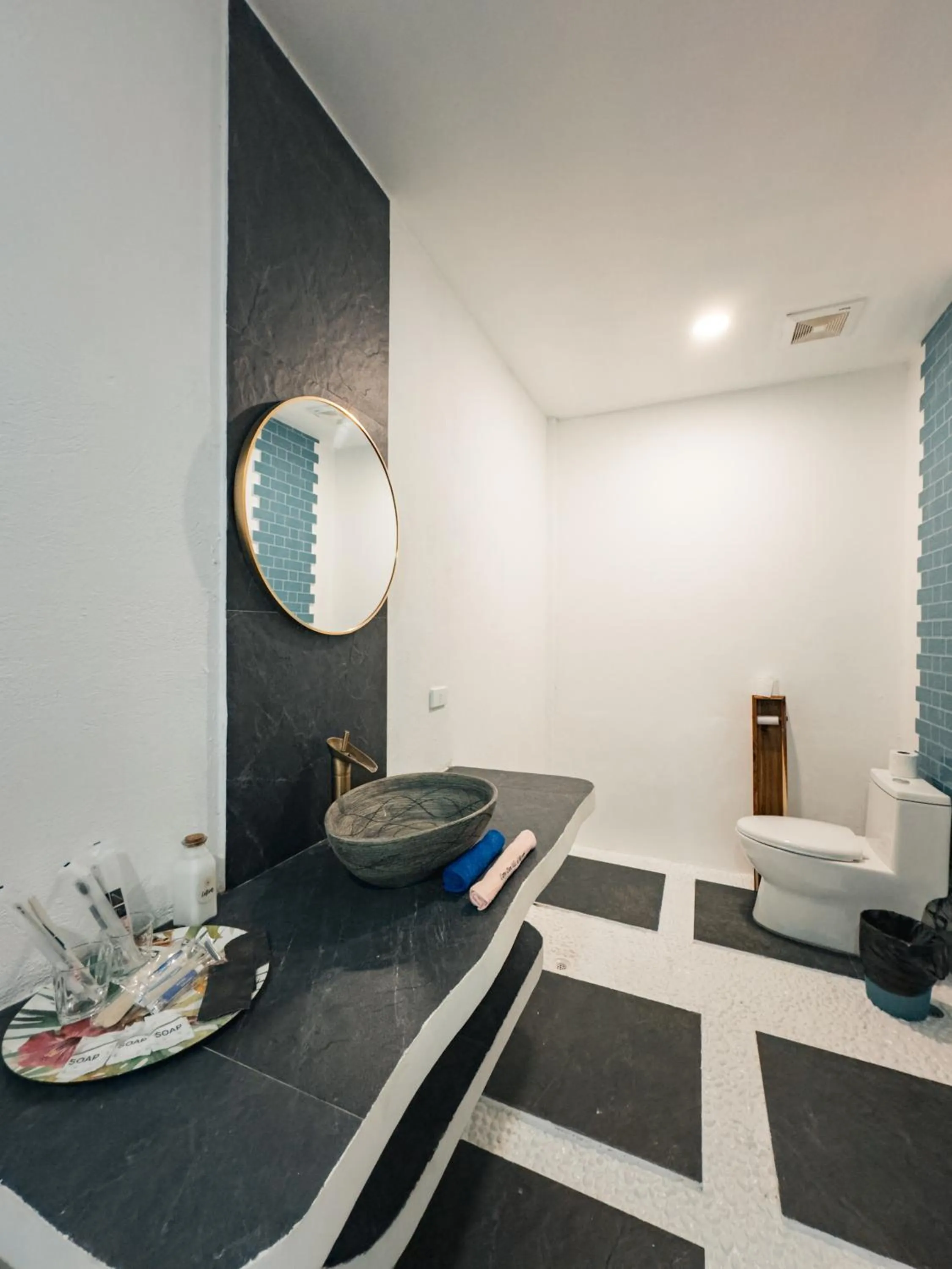 Bathroom in Carpe Diem Villas & Resort Dive & Stay resort