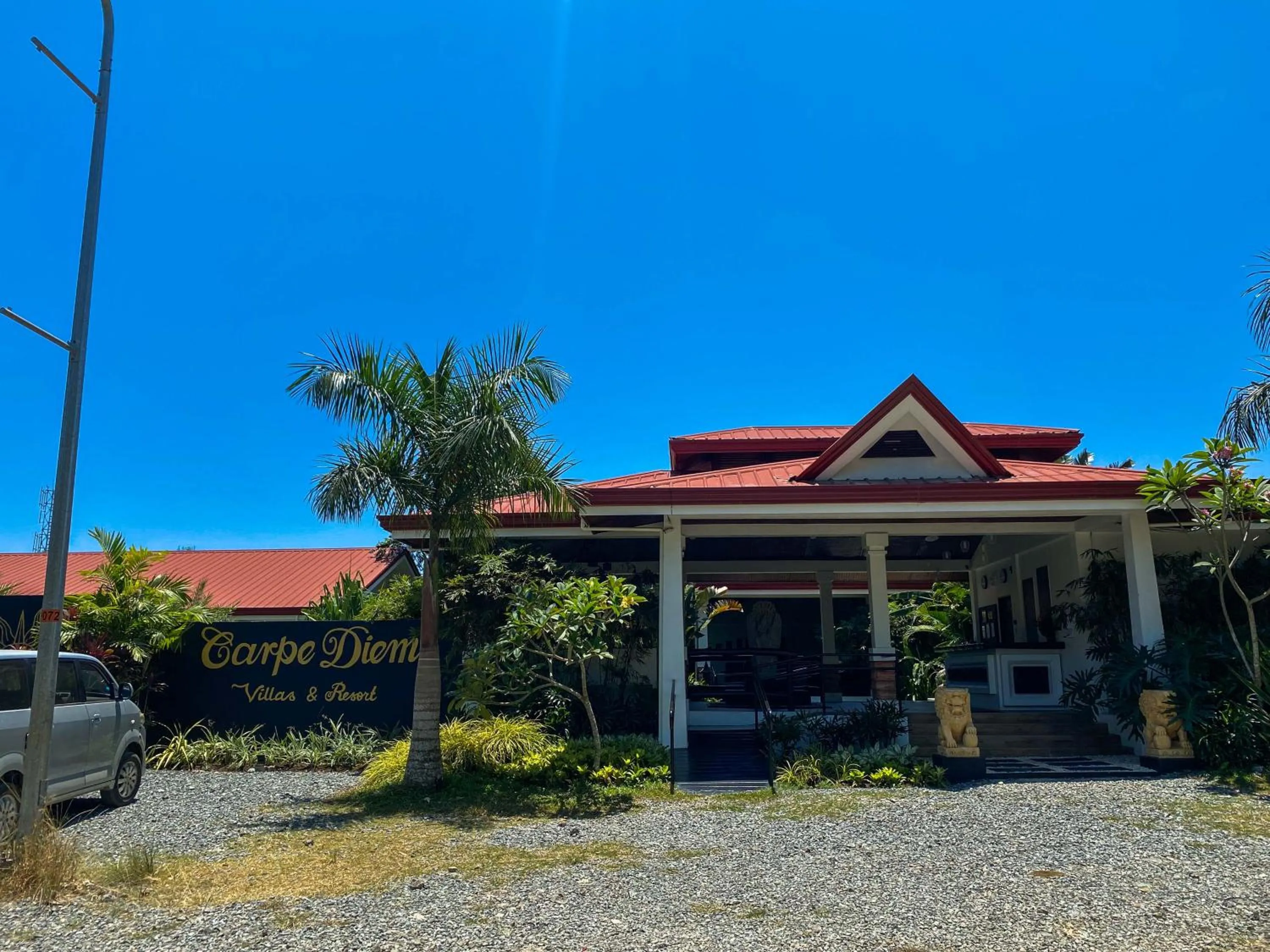 Parking in Carpe Diem Villas & Resort Dive & Stay resort