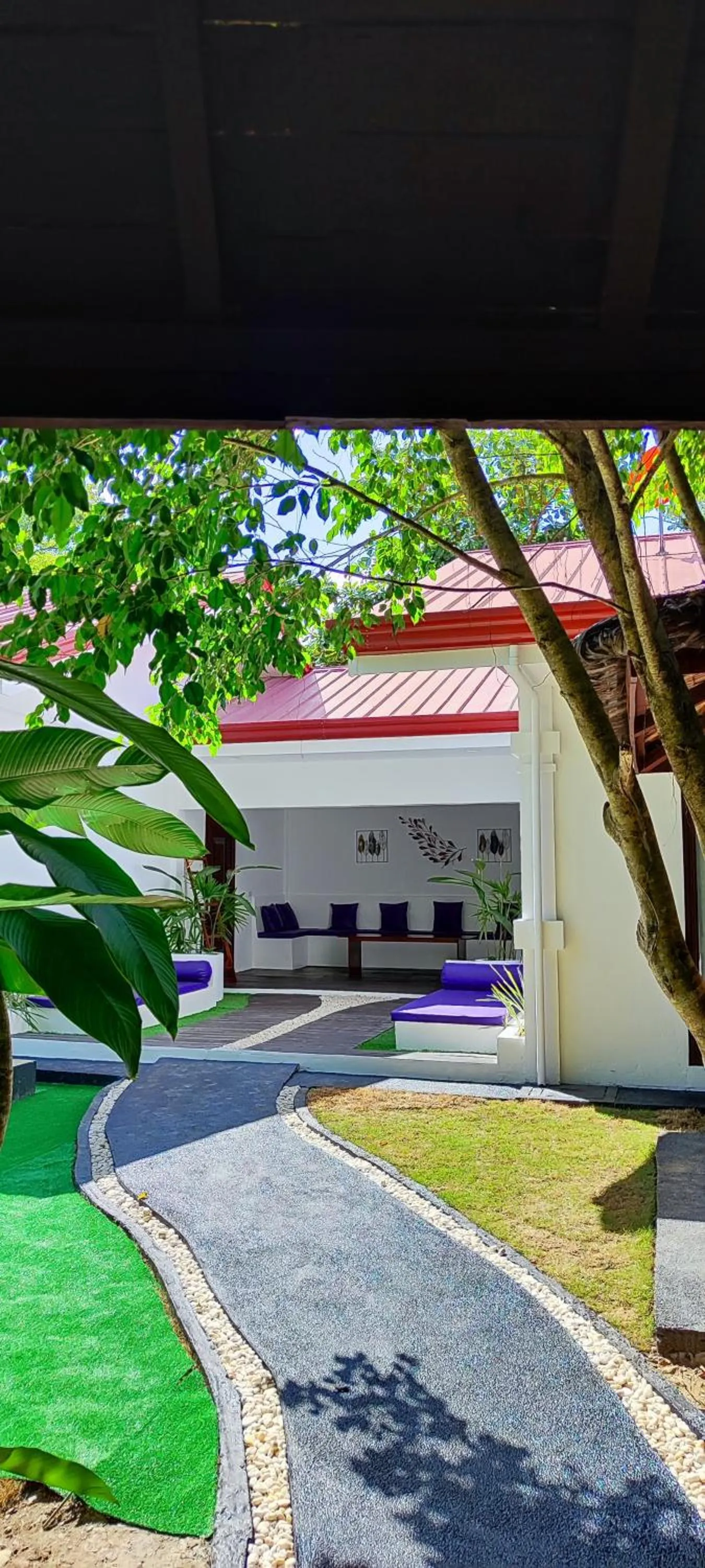 Garden in Carpe Diem Villas & Resort Dive & Stay resort