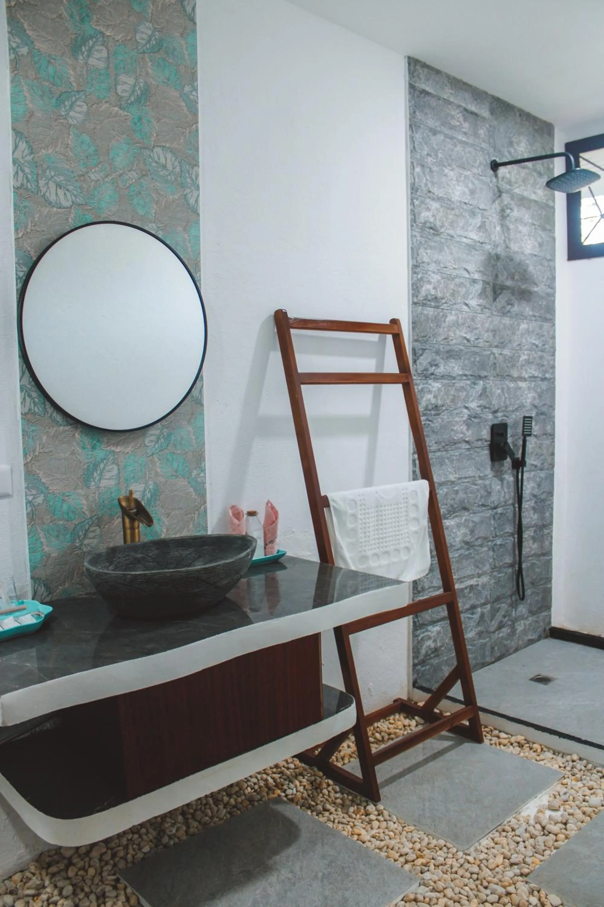 Property building in Carpe Diem Villas & Resort Dive & Stay resort