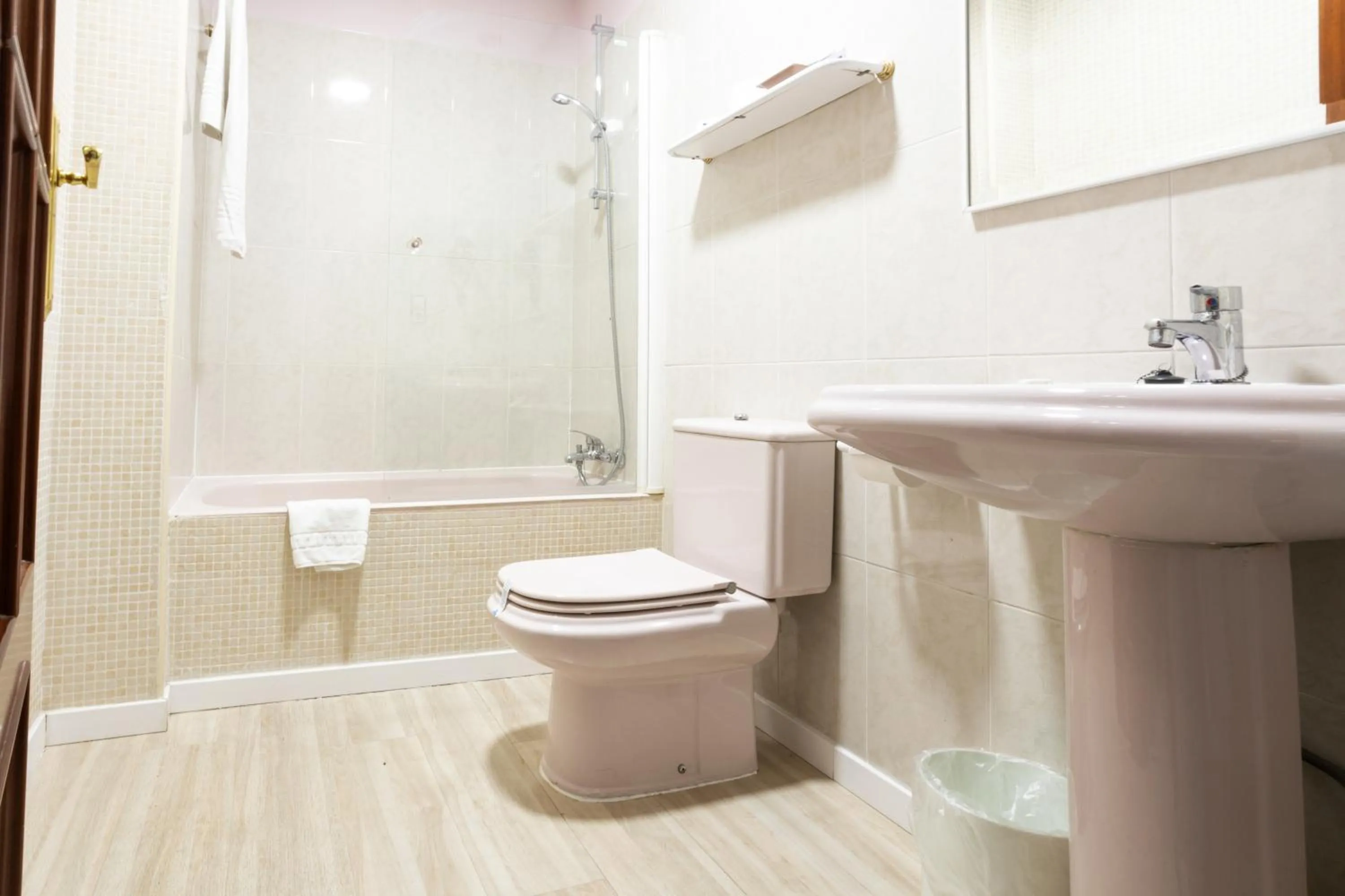 Bathroom in Hotel Tibur