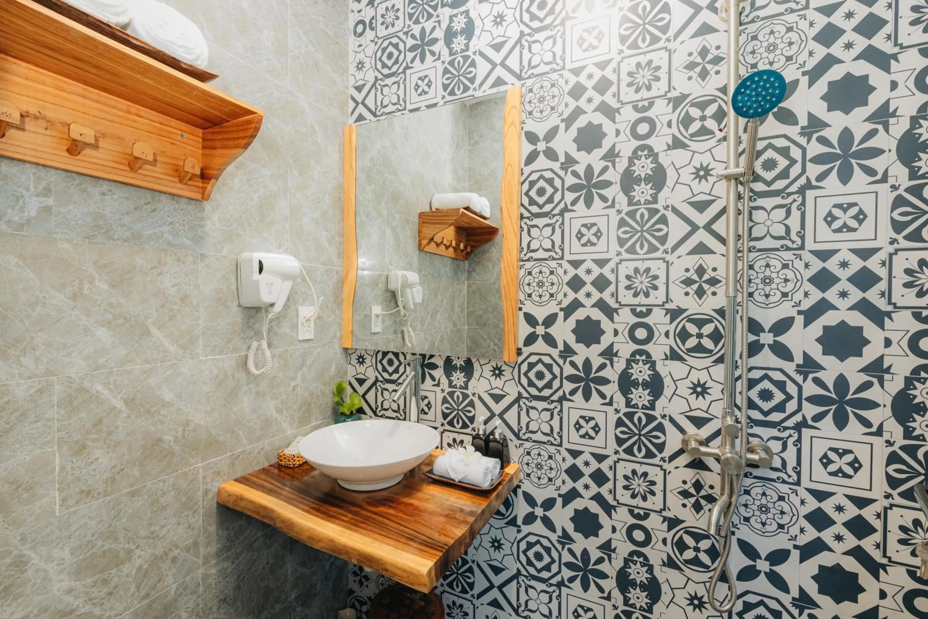 Bathroom in Ngoc An Bang Villa