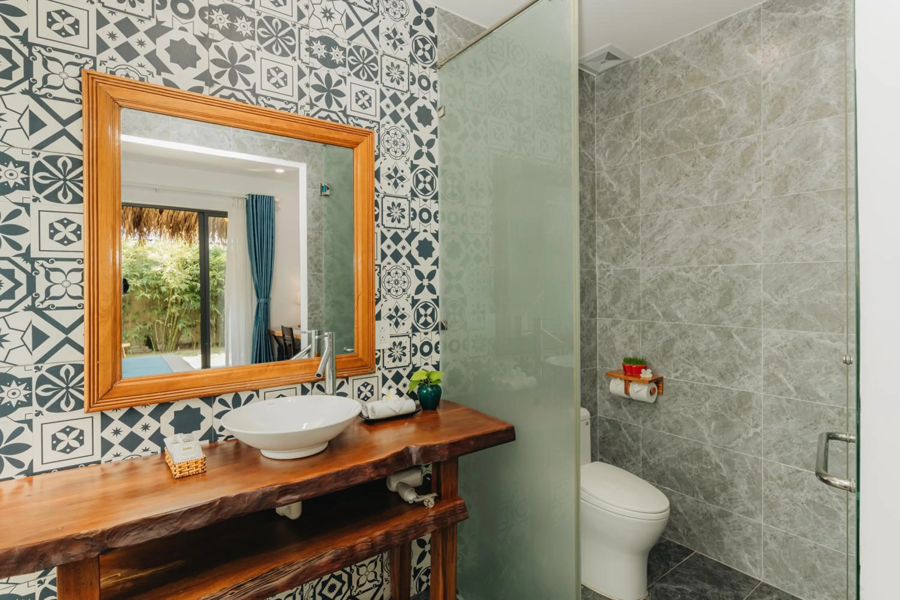 Toilet in Ngoc An Bang Villa