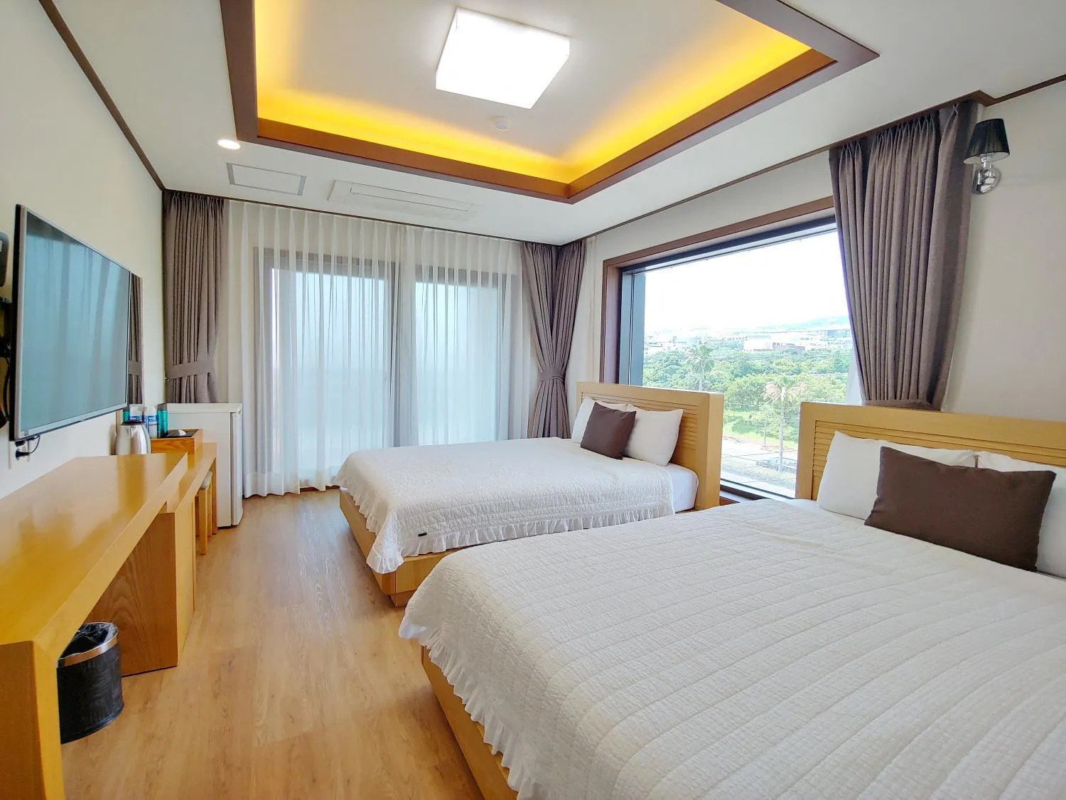 Bed in Fellisia Hotel