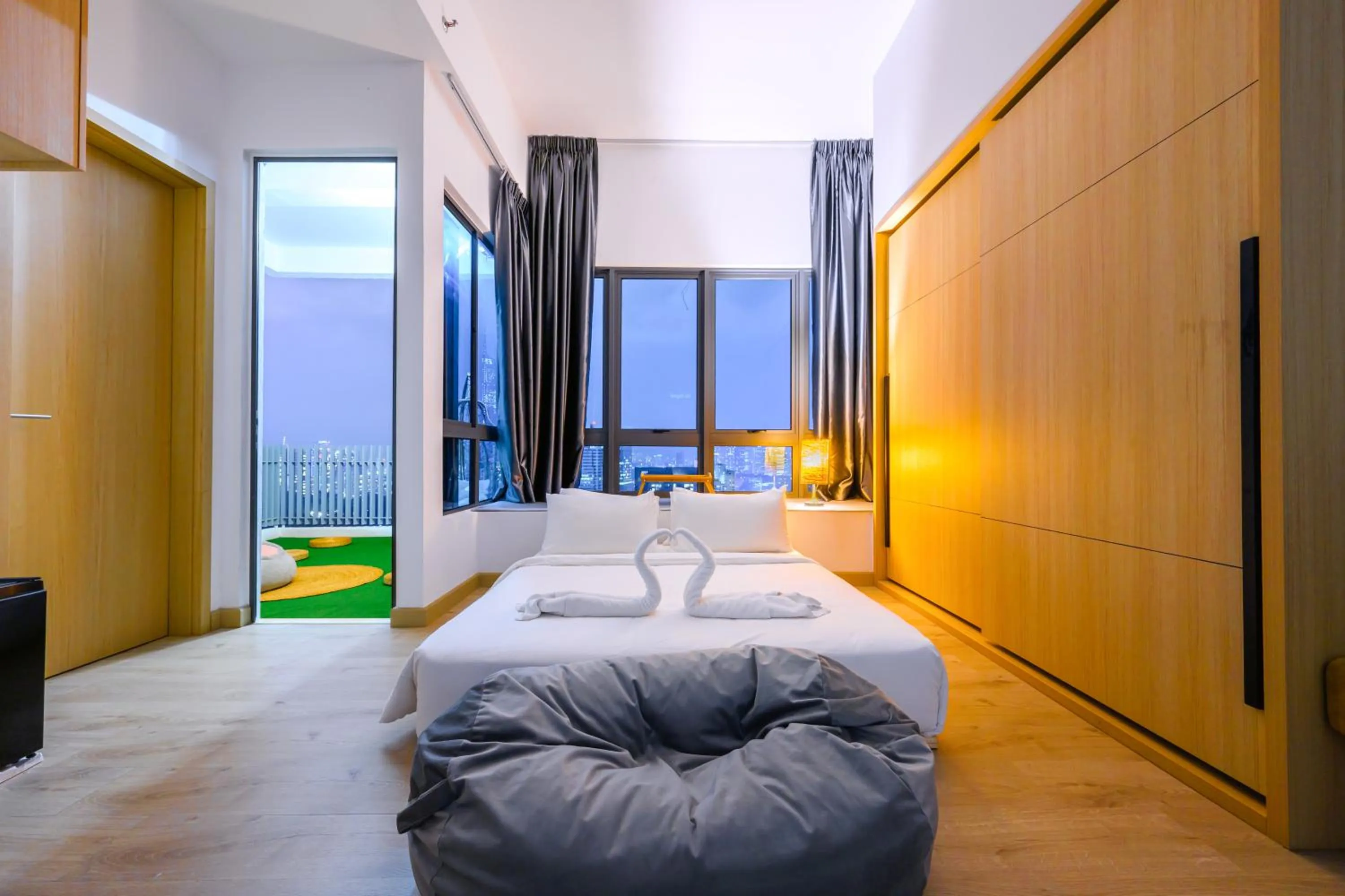 Bedroom, Bed in Greystone Colony KLCC