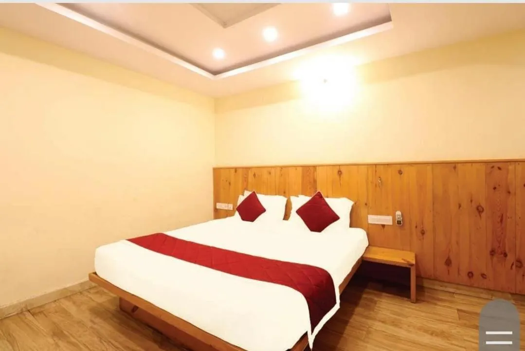 Bedroom, Bed in Hotel Royal Orbit