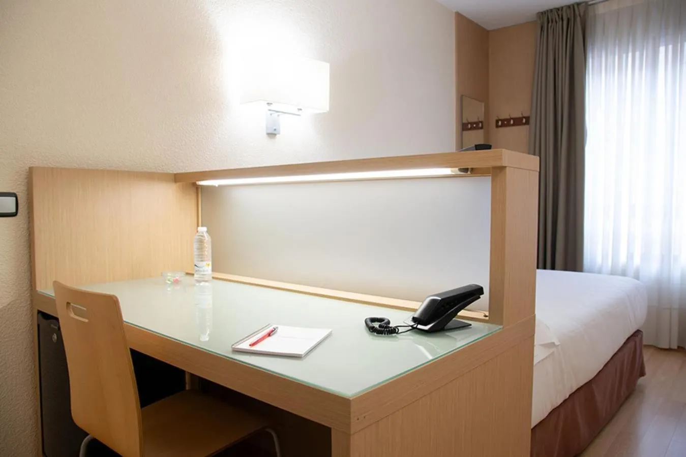 Photo of the whole room, Bed in Hotel Condes de Haro