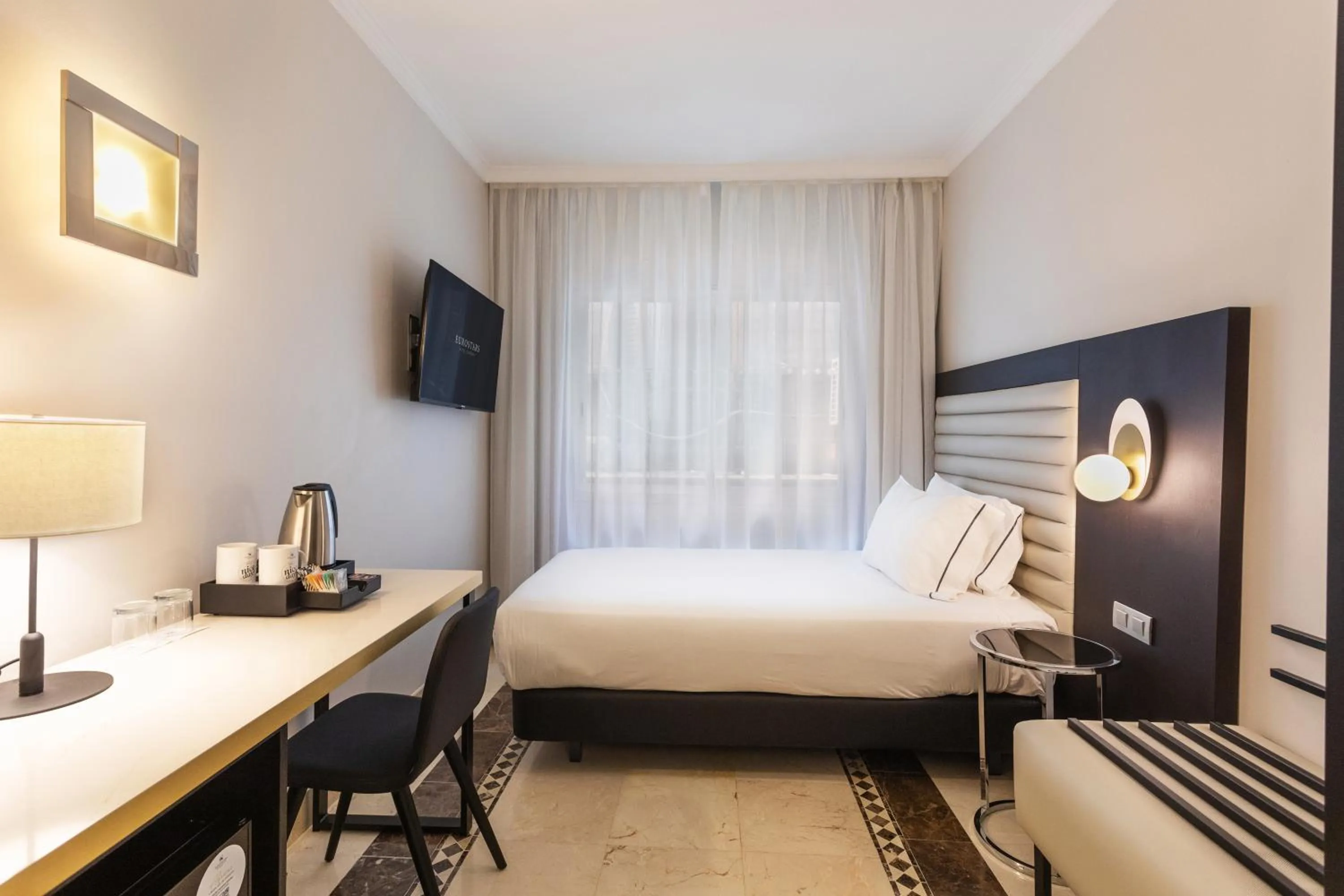 Bed in Eurostars Cristal Palace