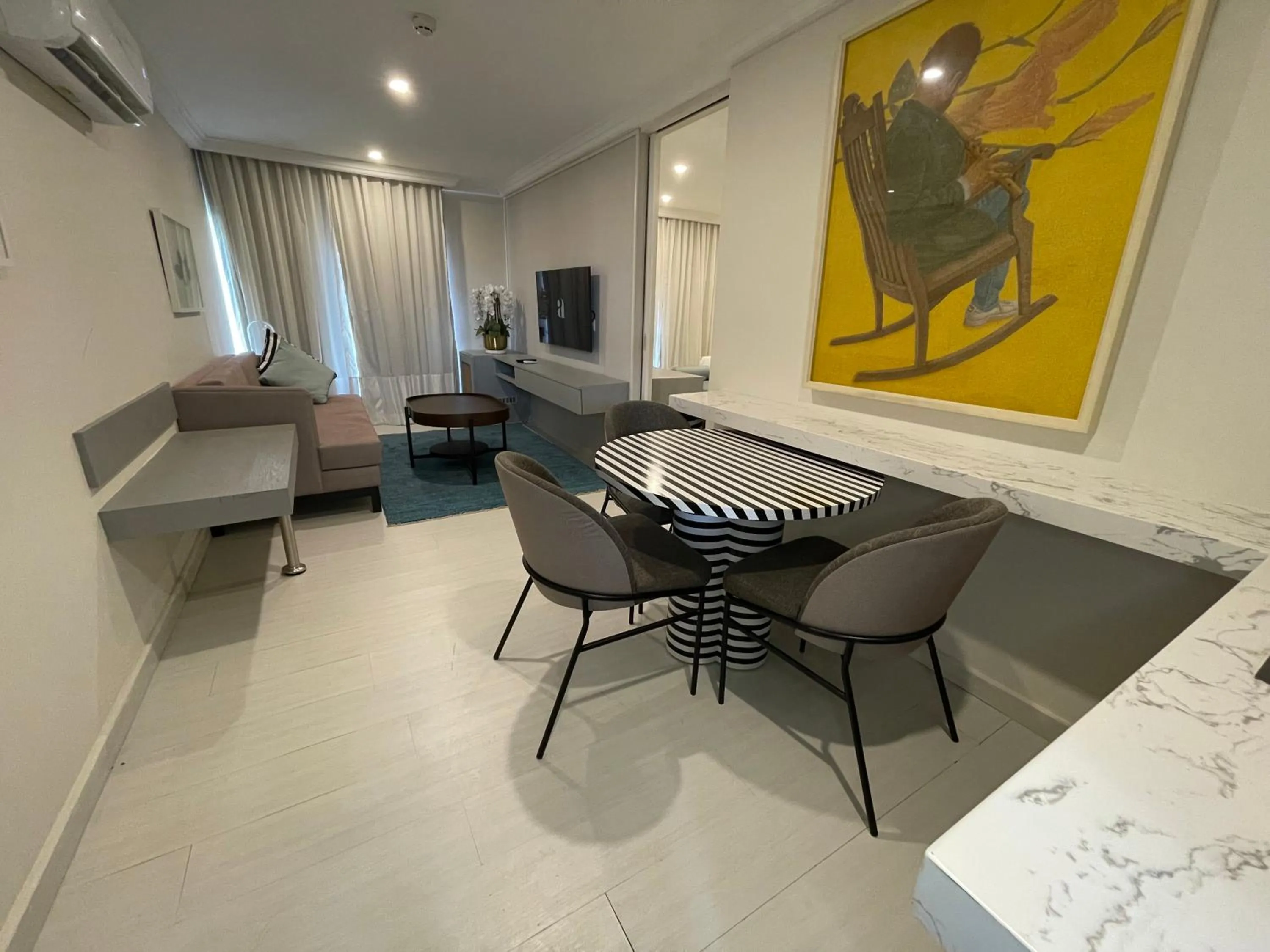 Living room in Ambiance Boutique Art Hotel Karachi