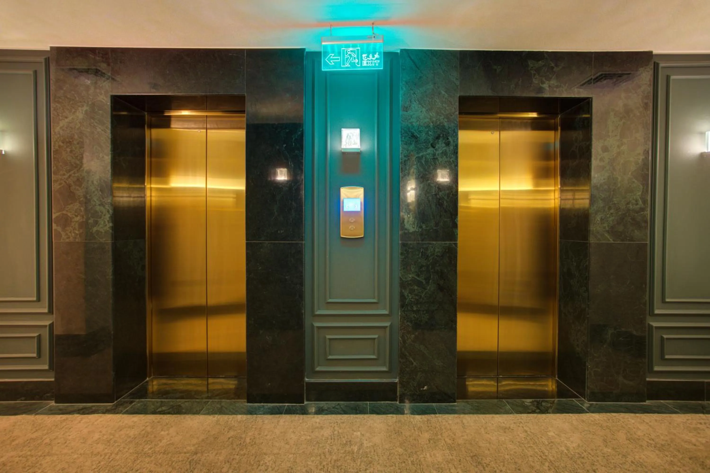 elevator in Bratus Hotel