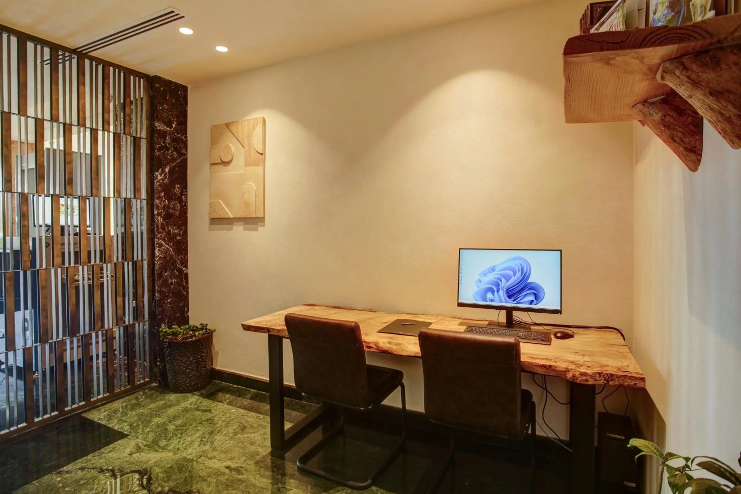 Facility for disabled guests in Bratus Hotel