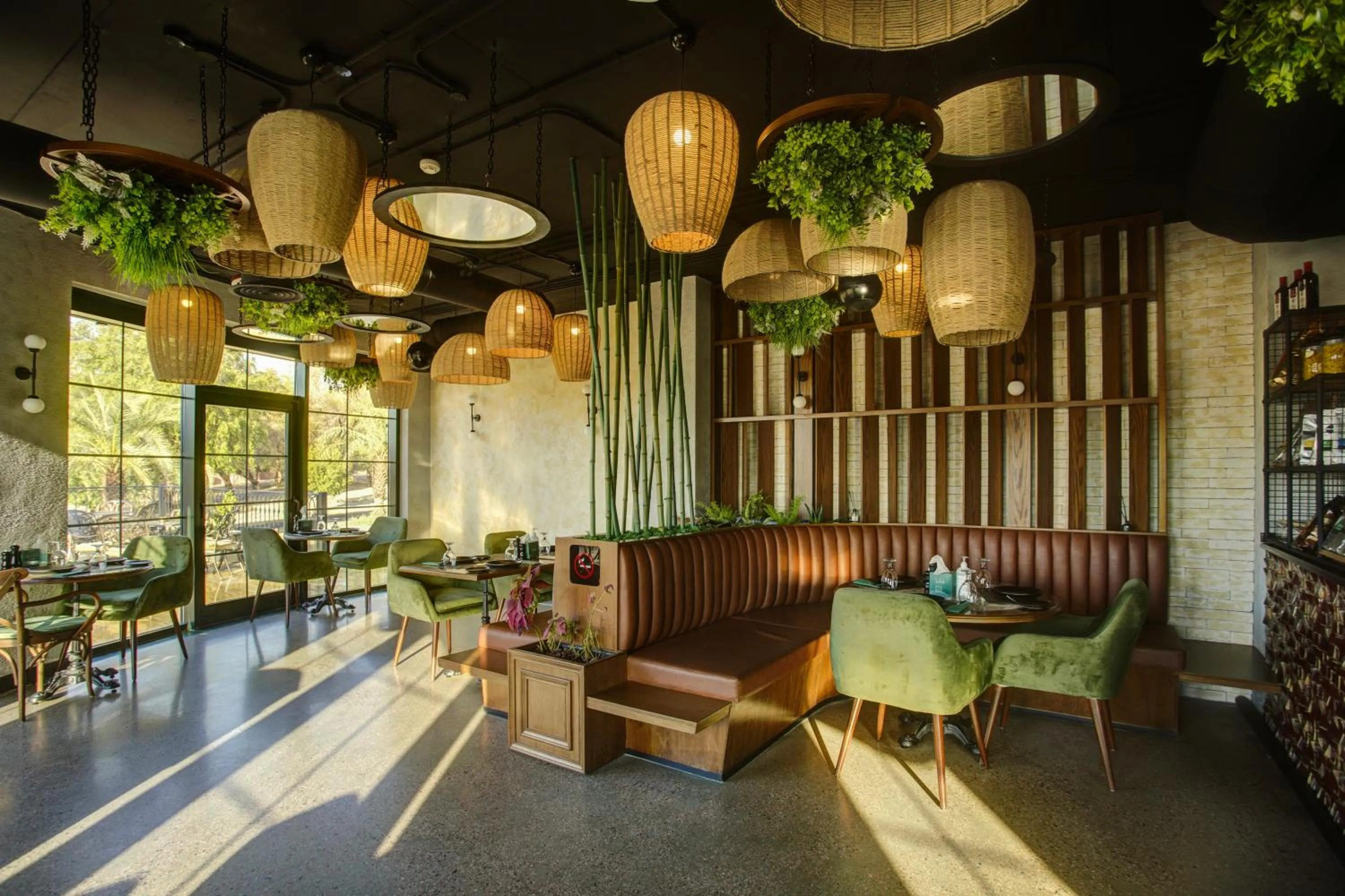 Restaurant/places to eat in Bratus Hotel