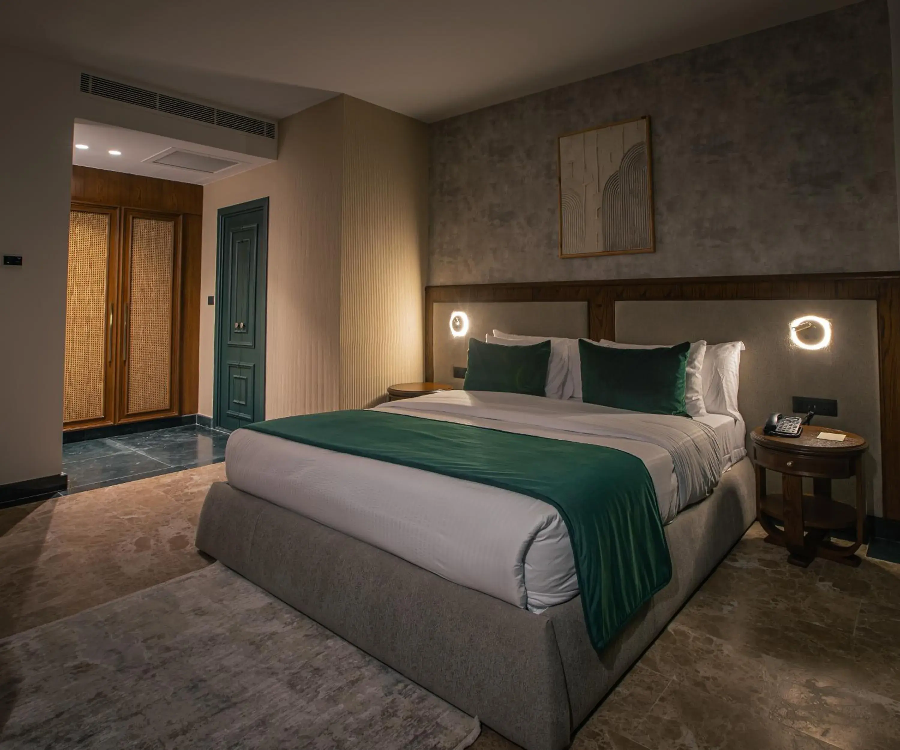 Standard King Room - single occupancy in Bratus Hotel Standard King Room - single occupancy in Bratus Hotel