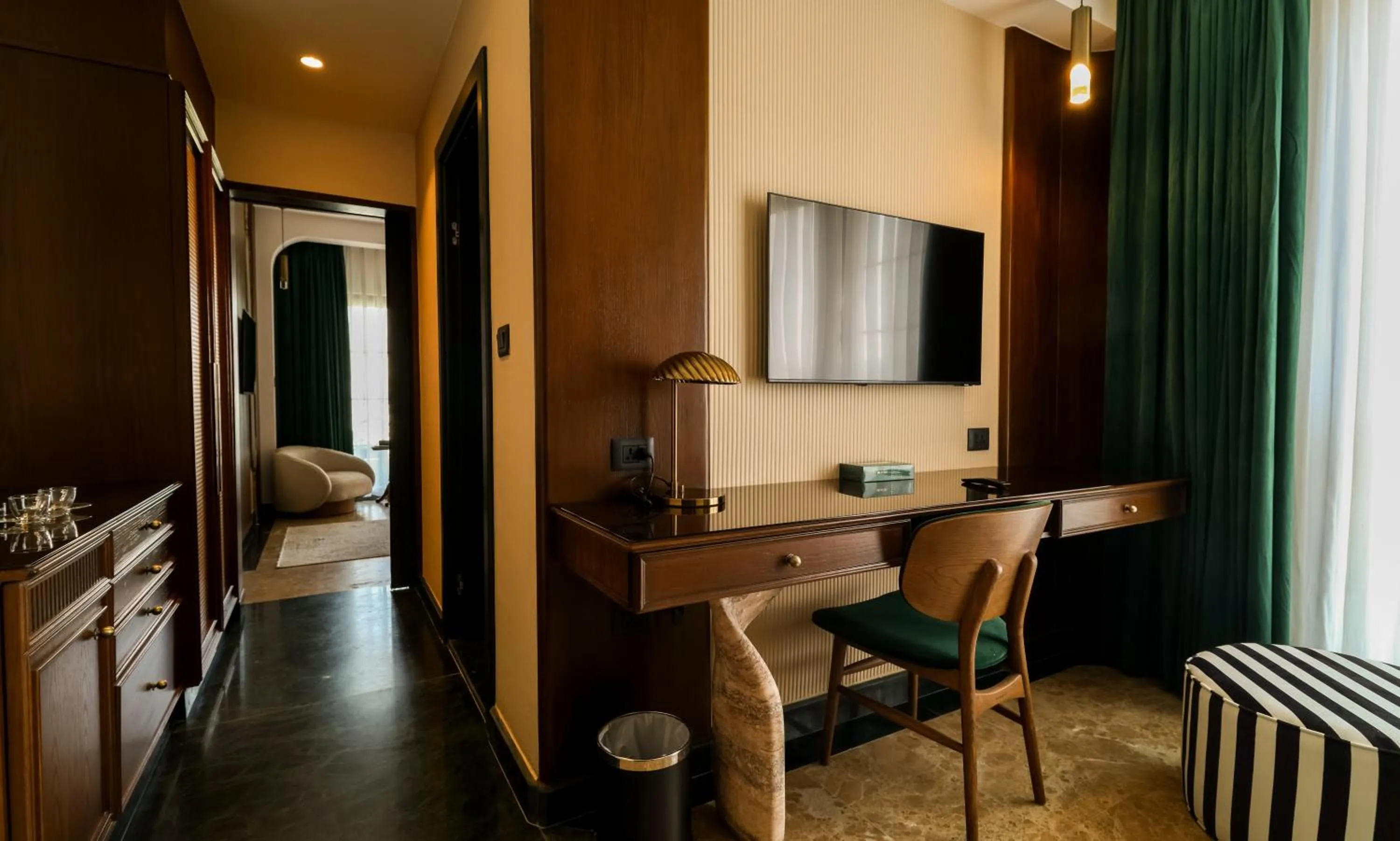 TV and multimedia in Bratus Hotel