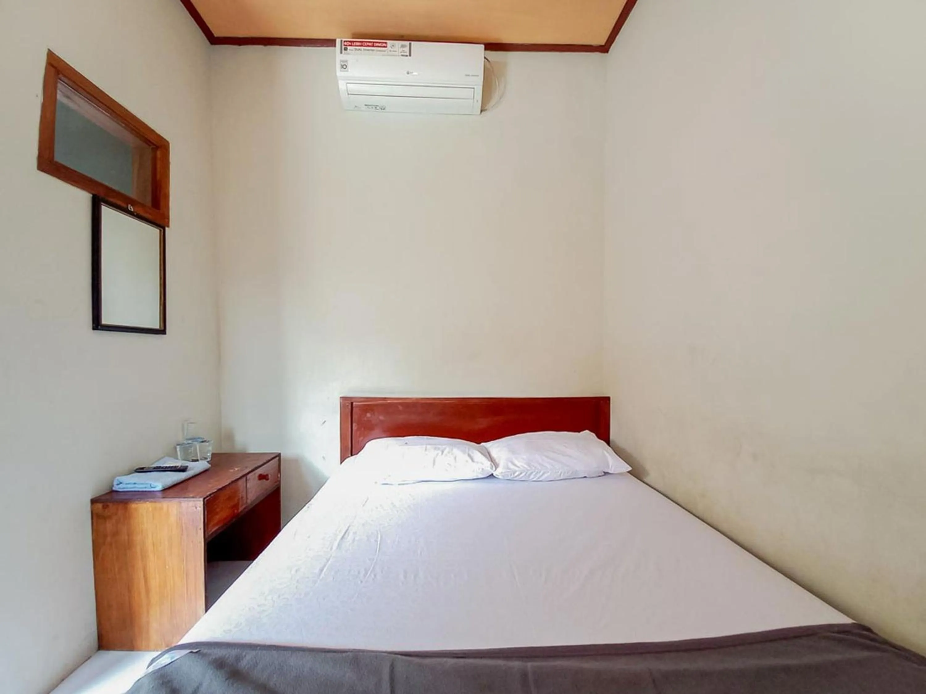 Bedroom, Bed in Hotel Gerung 2 near Luwes Mall Nganjuk Mitra RedDoorz