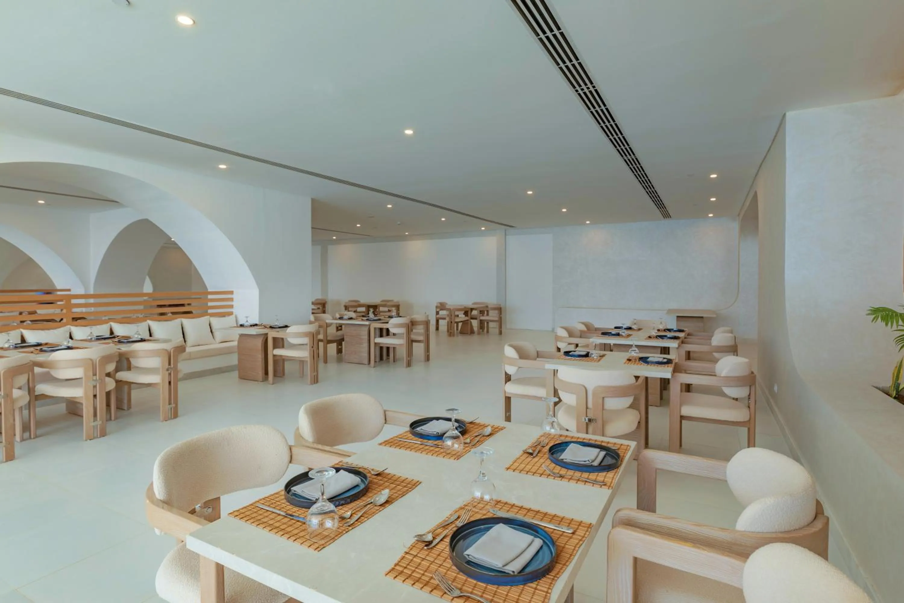 Restaurant/places to eat in White Hills Resort