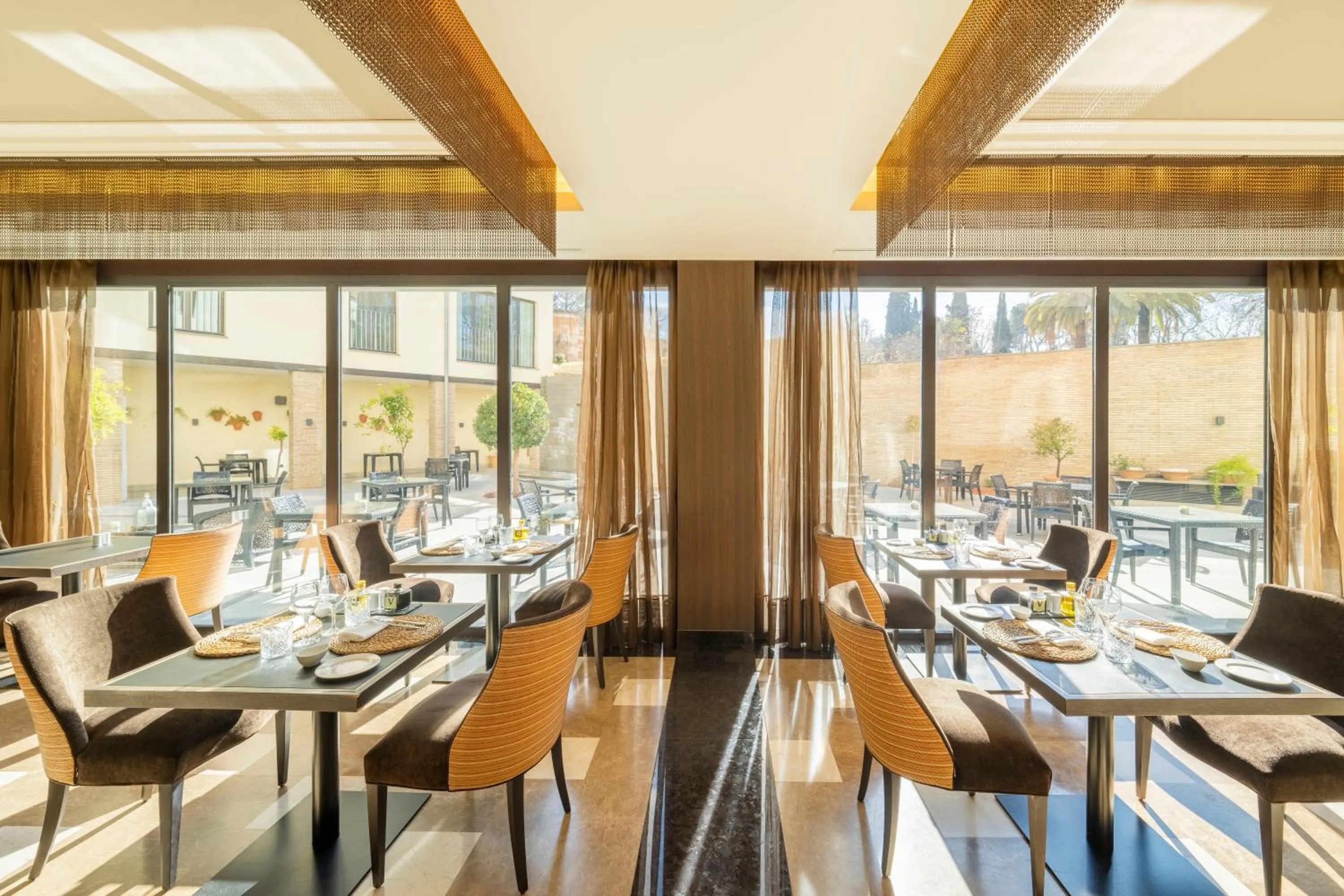 Restaurant/places to eat in Áurea Washington Irving by Eurostars Hotel Company