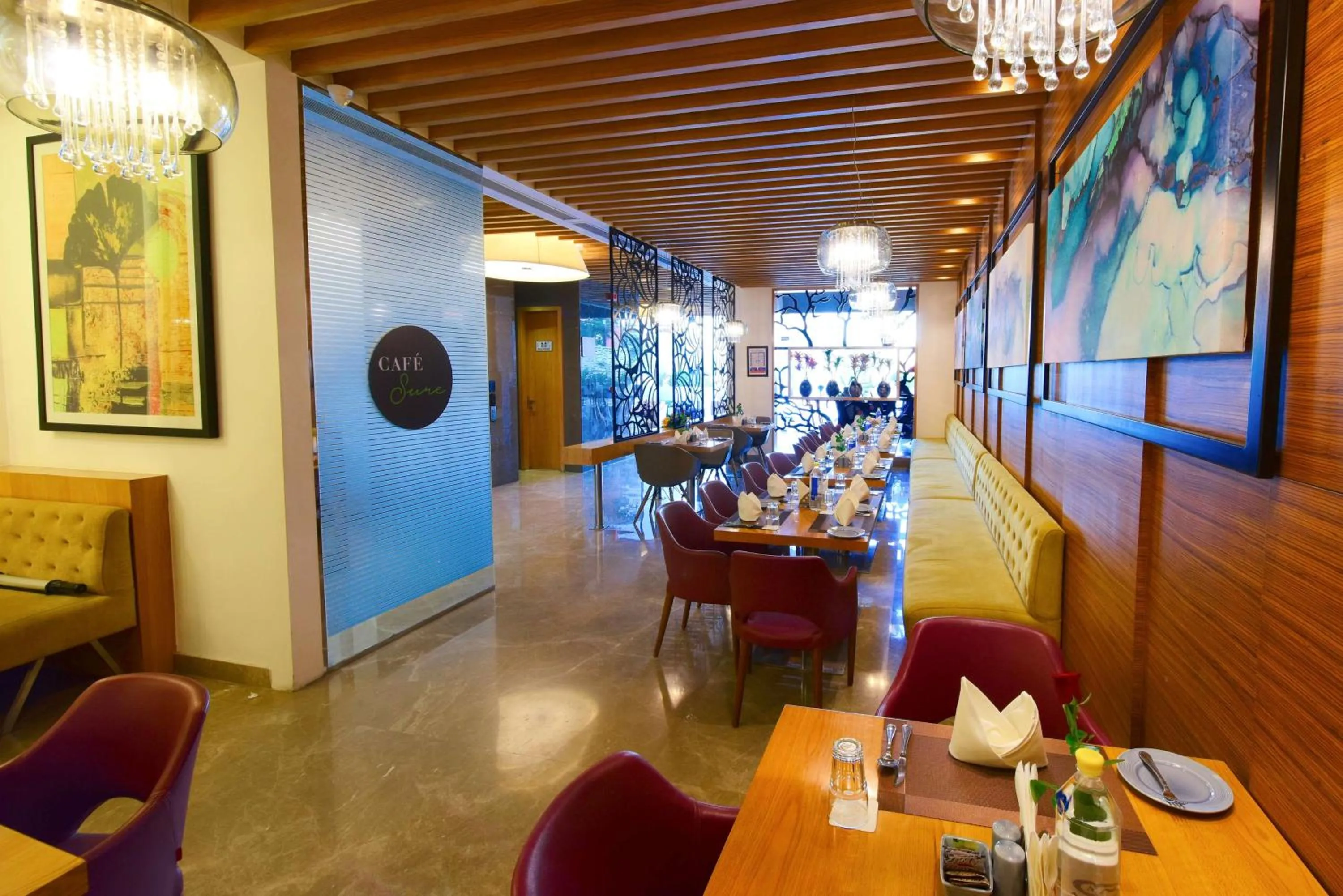 Restaurant/places to eat in SureStay by Best Western Model Town Amritsar