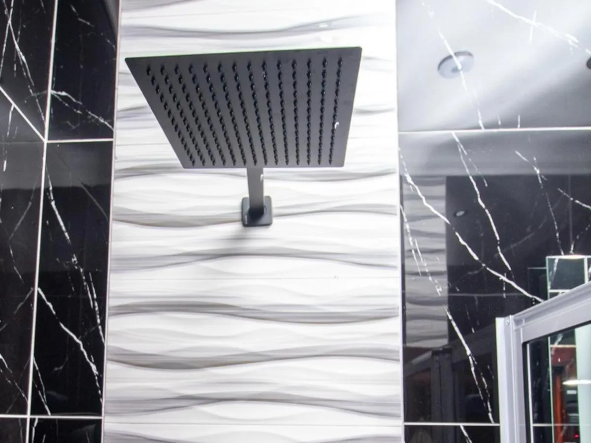 Shower in @ 21 Guest House