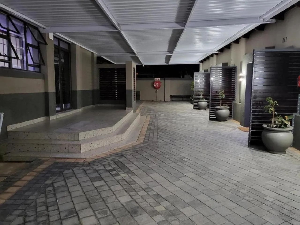 Facade/entrance in @ 21 Guest House