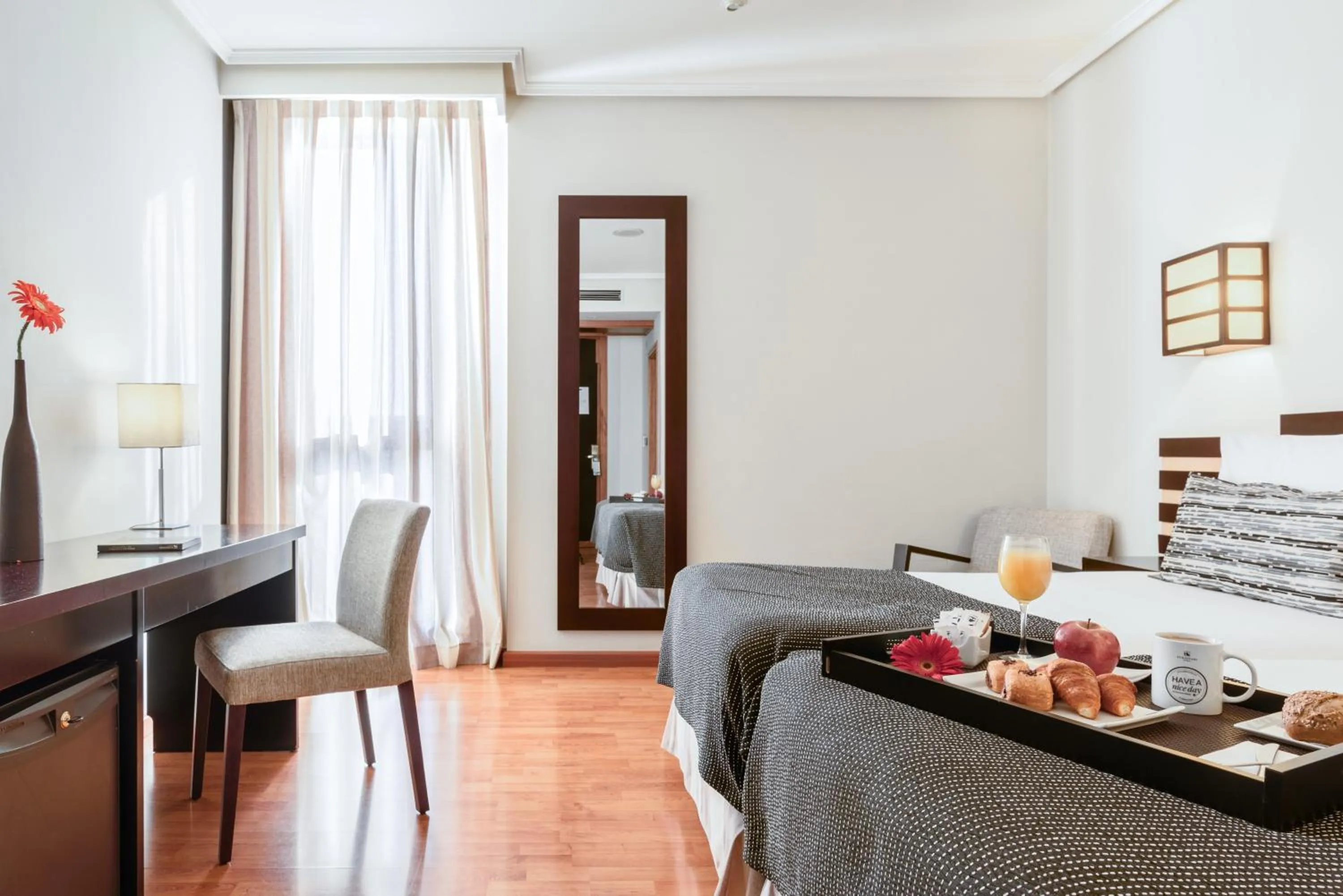 Photo of the whole room, Bed in Exe Auriense