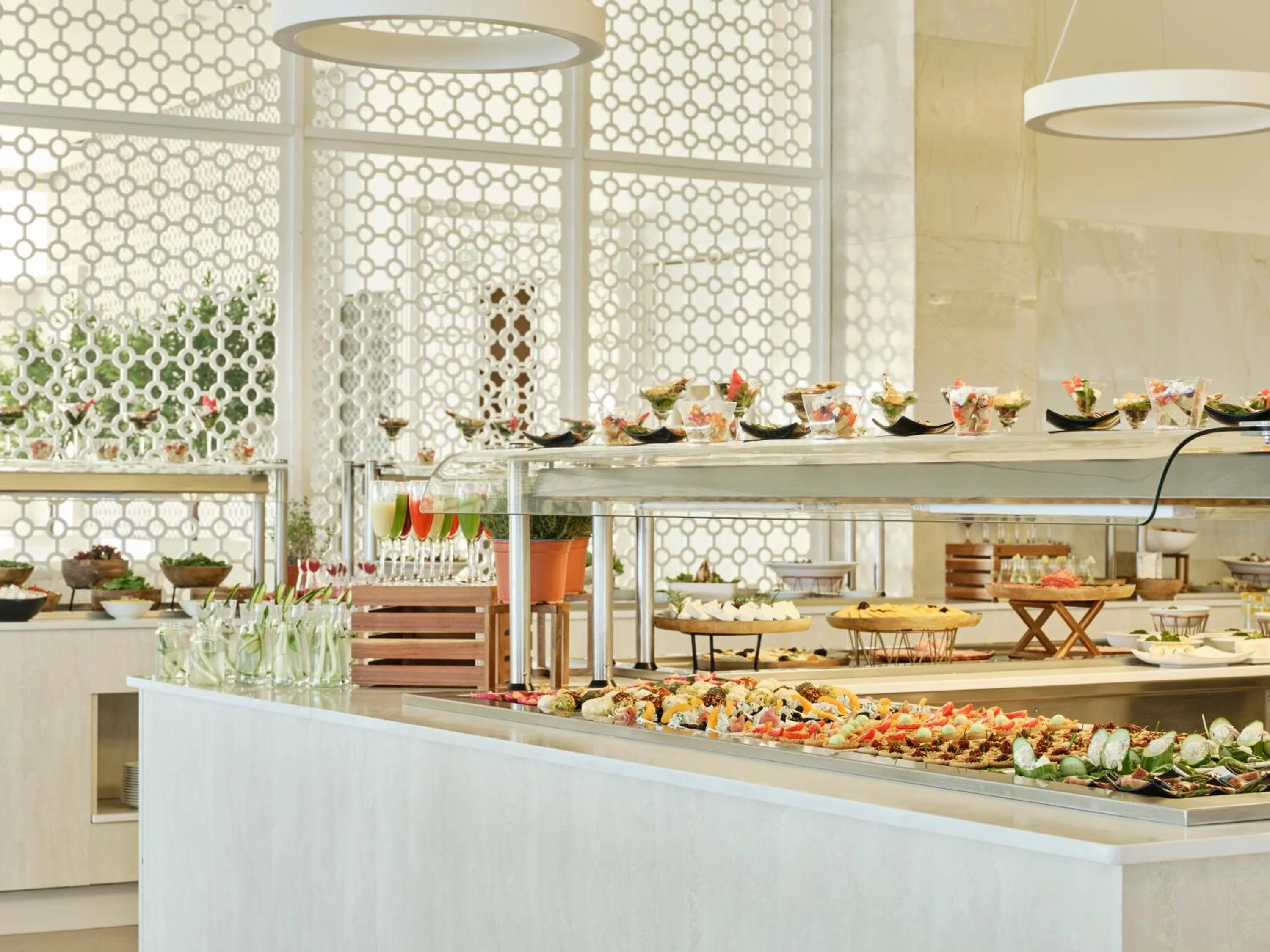 Food and drinks in Atlantica Nissaki Beach - Adults Only