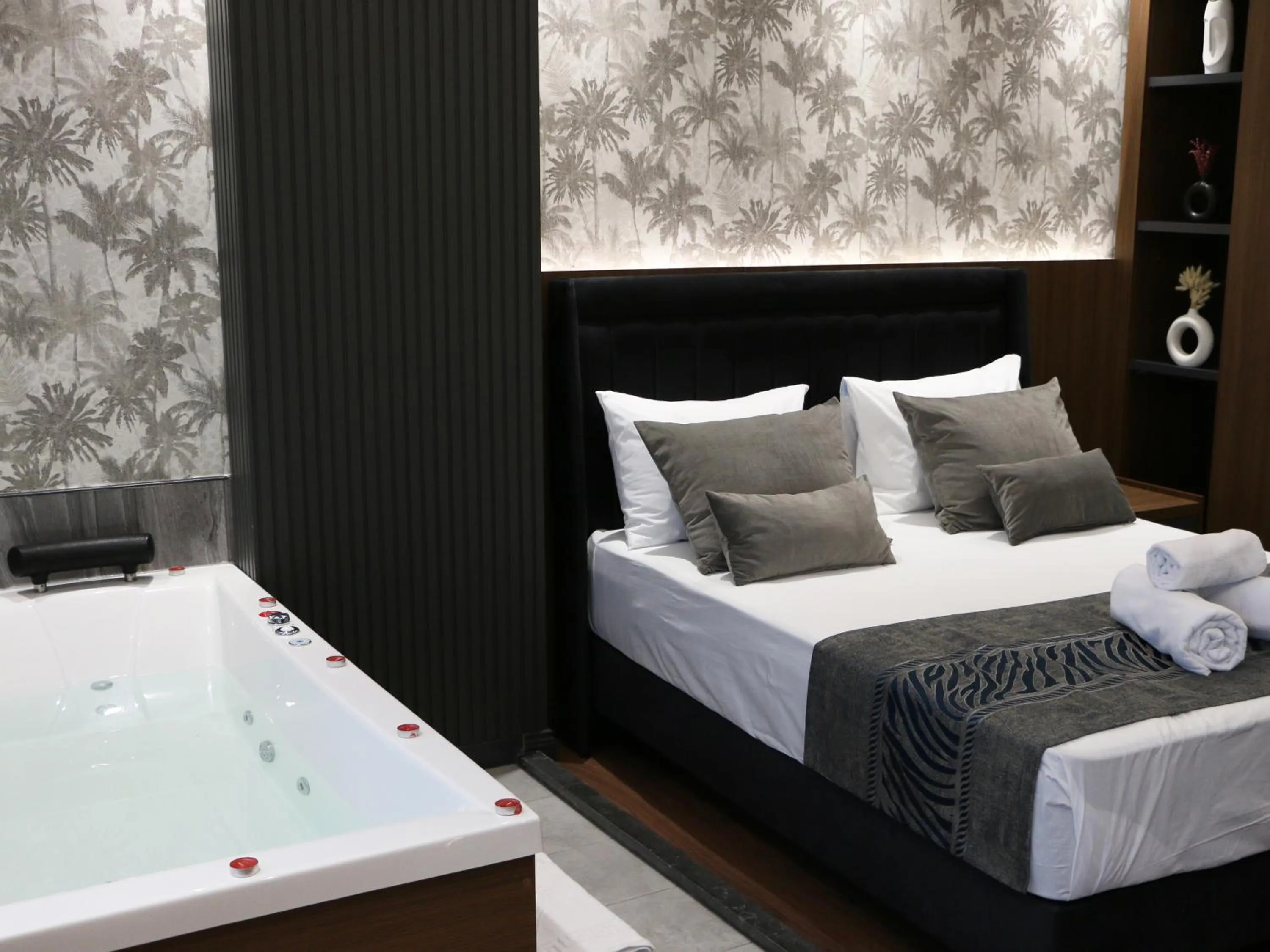 Bed in GRAND ÜSKÜDAR OTEL