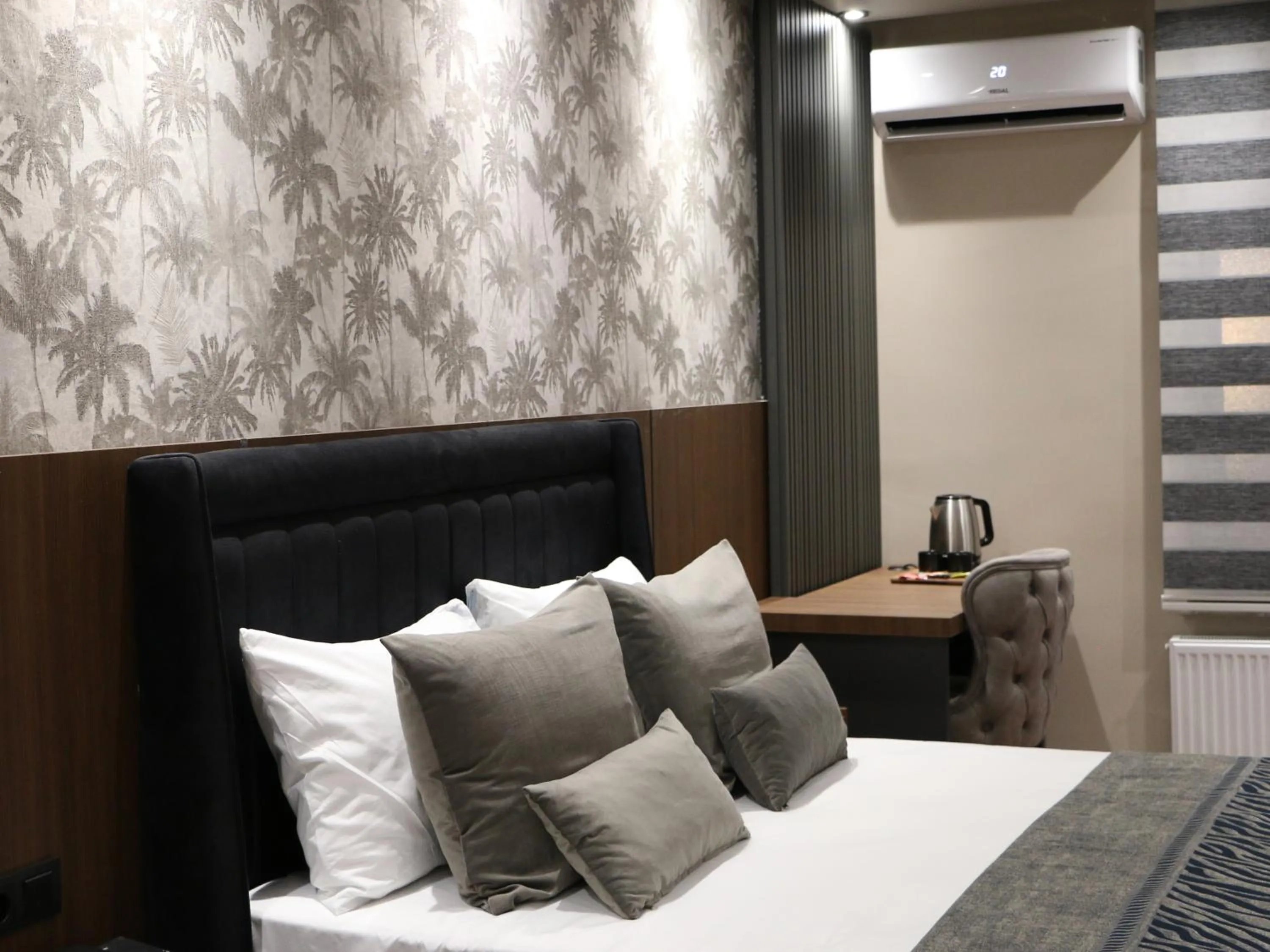 Bed in GRAND ÜSKÜDAR OTEL