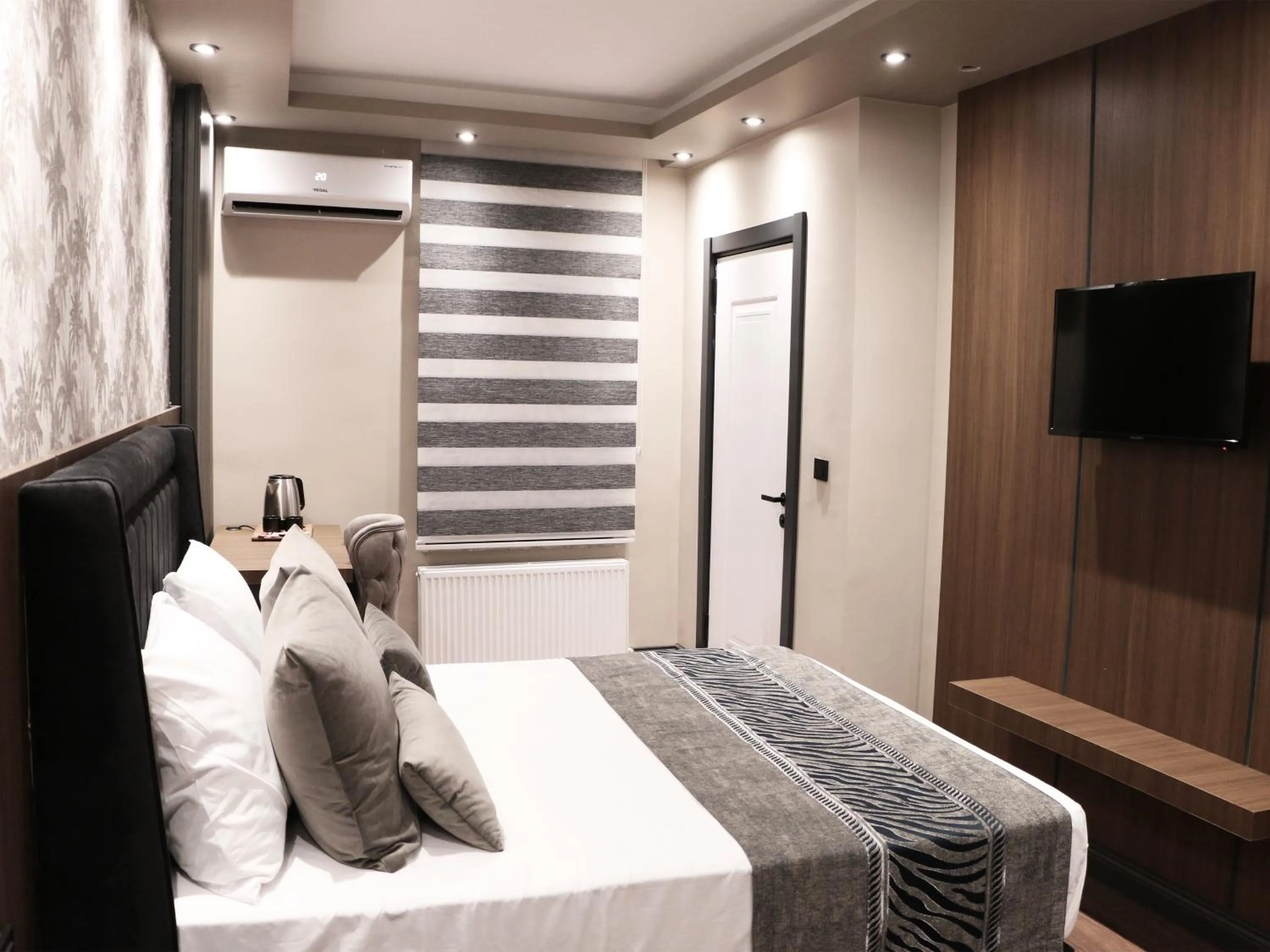 Bed in GRAND ÜSKÜDAR OTEL