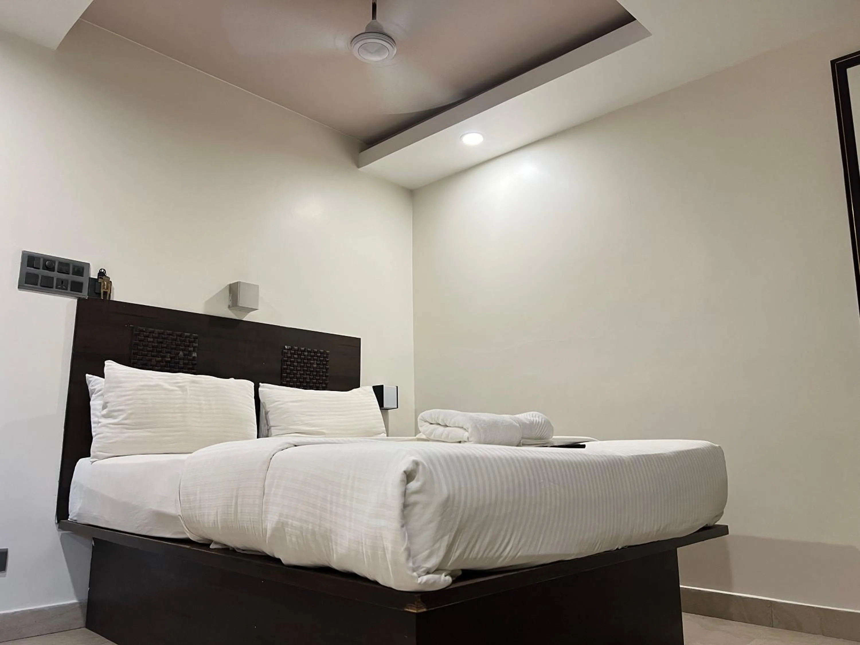 Bed in Diviyum Manor