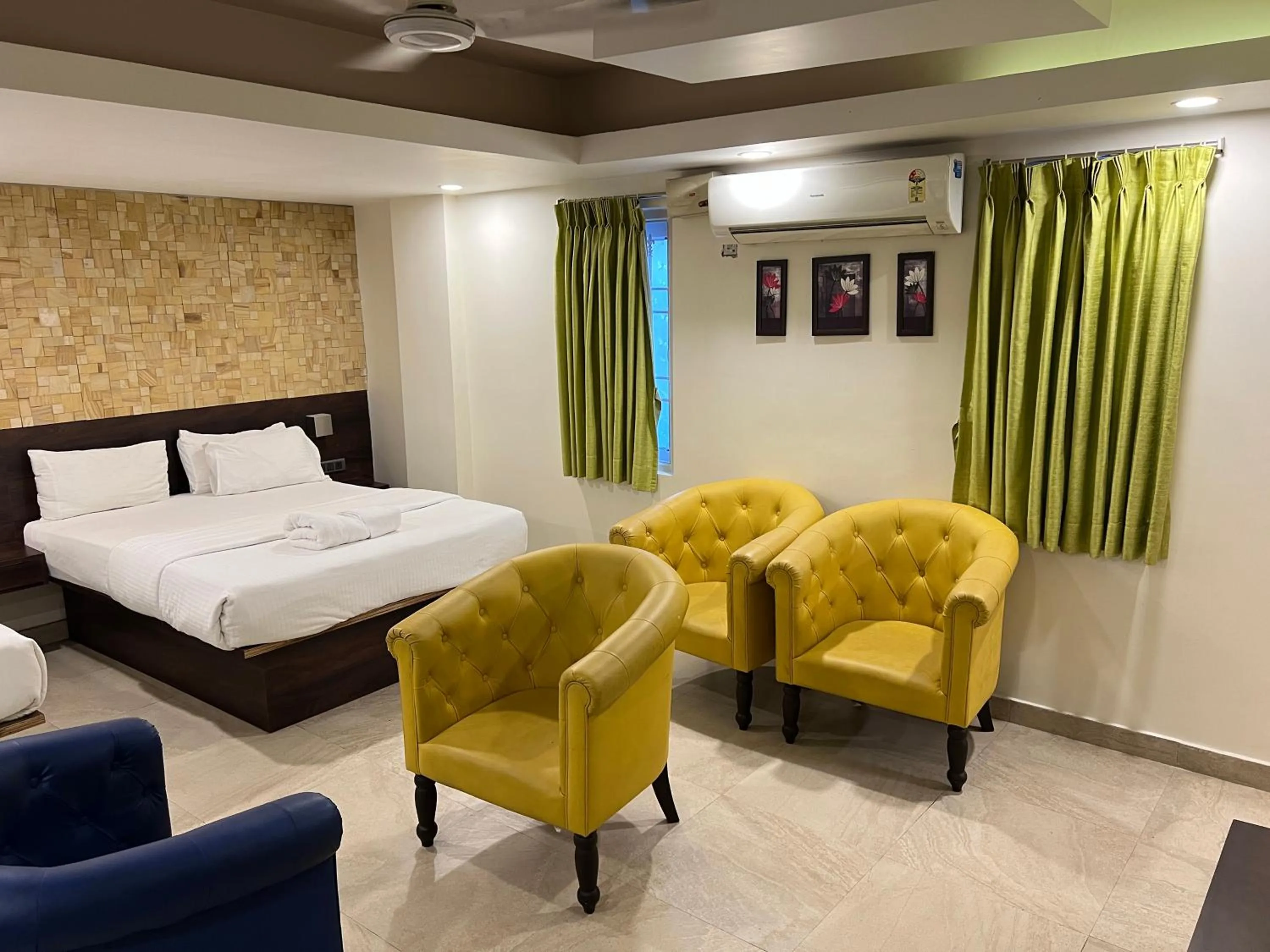 Bed in Diviyum Manor