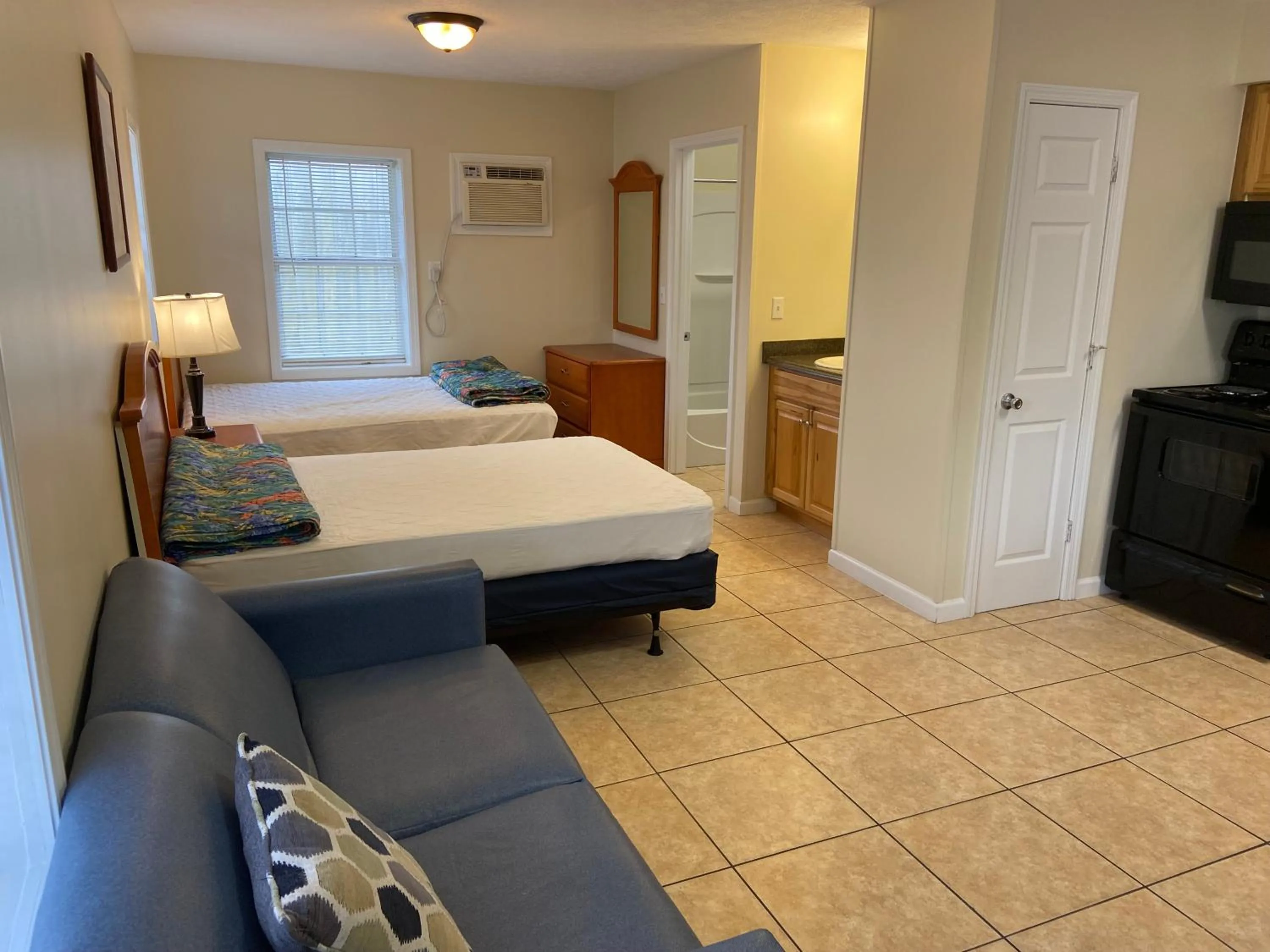 Bed in Cottages Christian Retreat