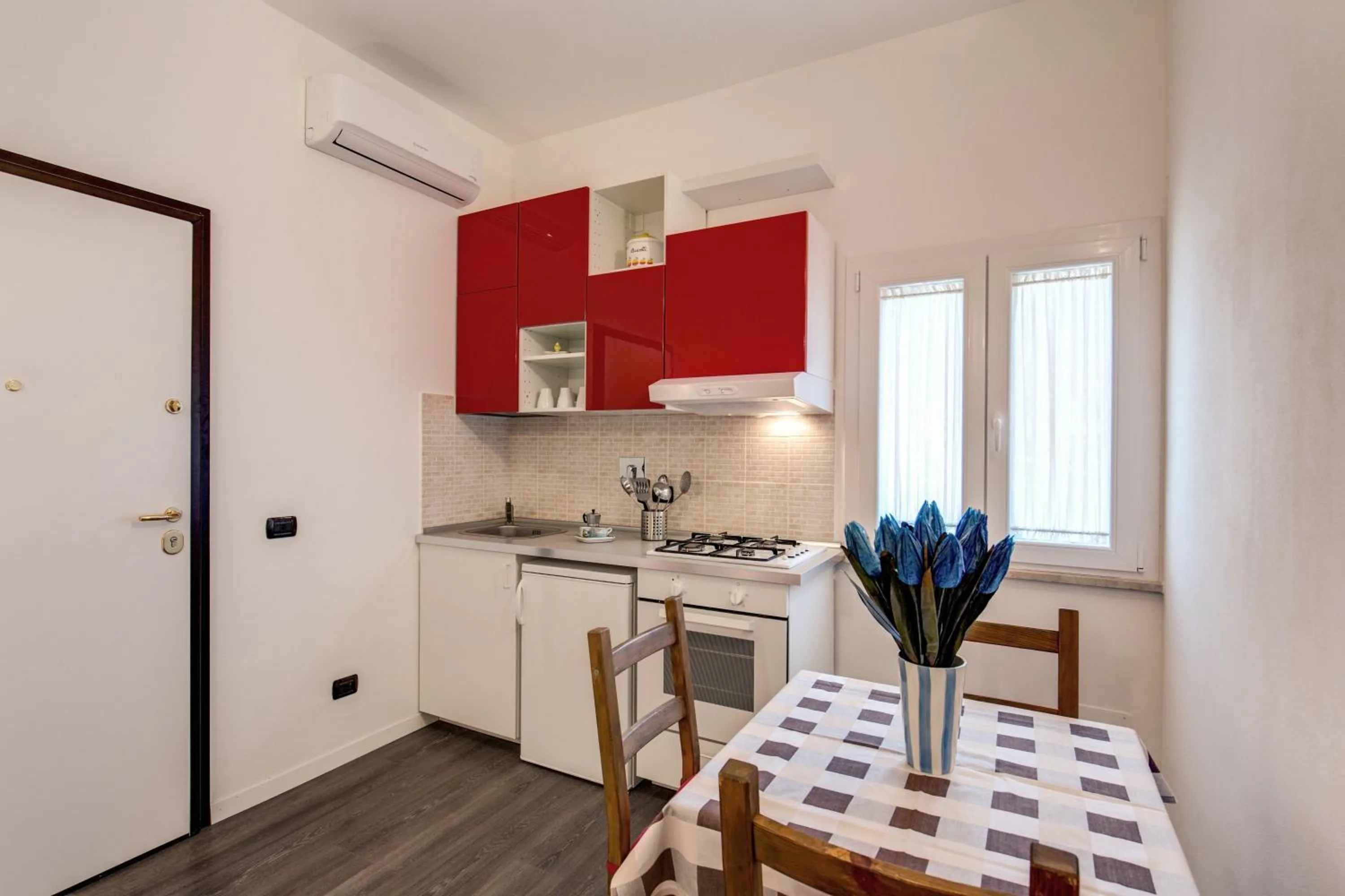 Kitchen or kitchenette in Zen B&B