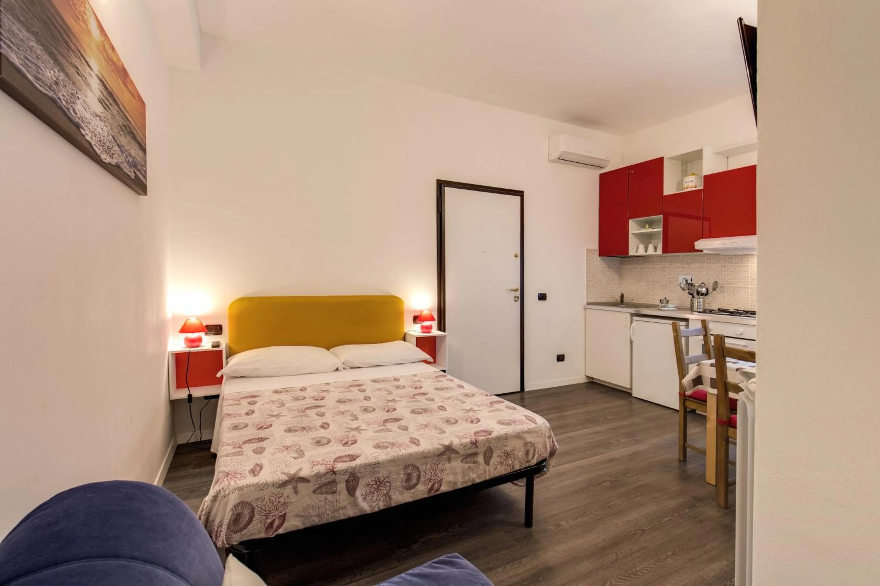 Kitchen or kitchenette in Zen B&B