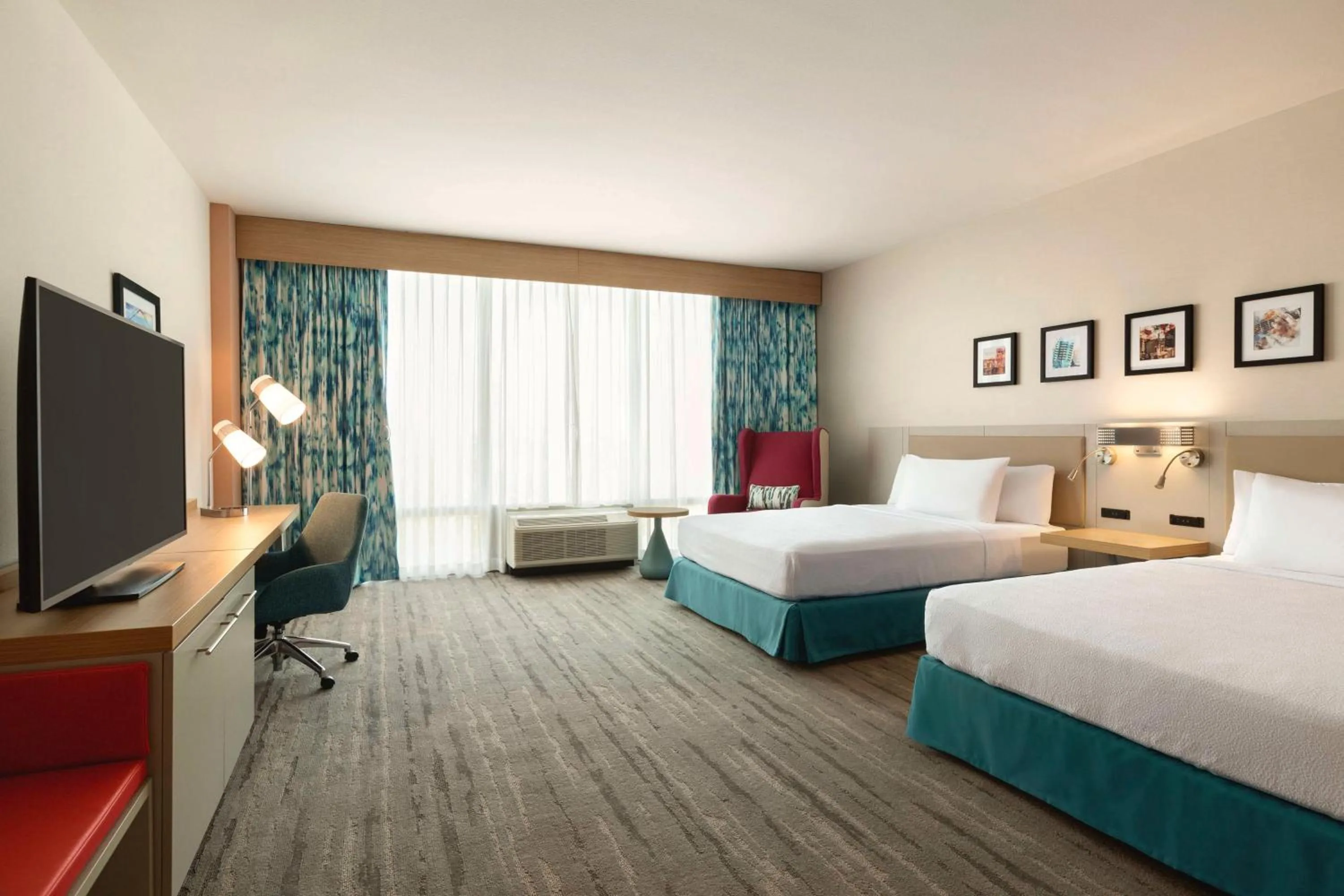 Bed in Hilton Garden Inn Nashville West End Avenue