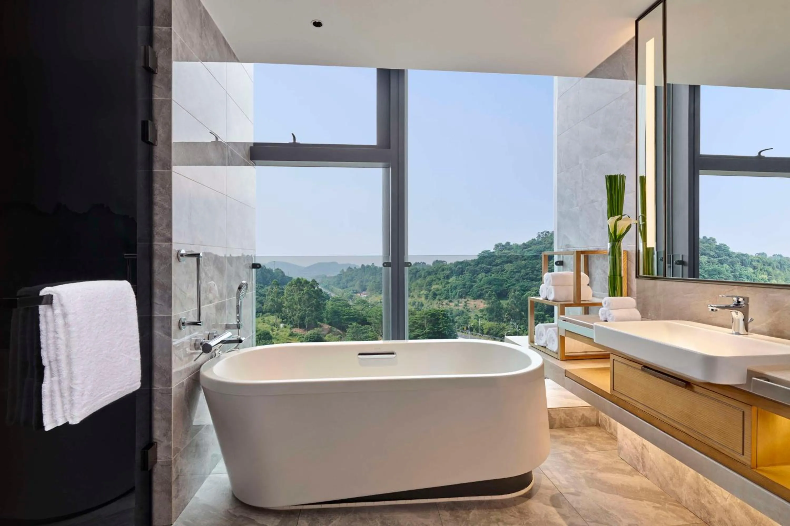 Bathroom in DoubleTree by Hilton Guangzhou Zengcheng - Canton Fair Free Shuttle Bus
