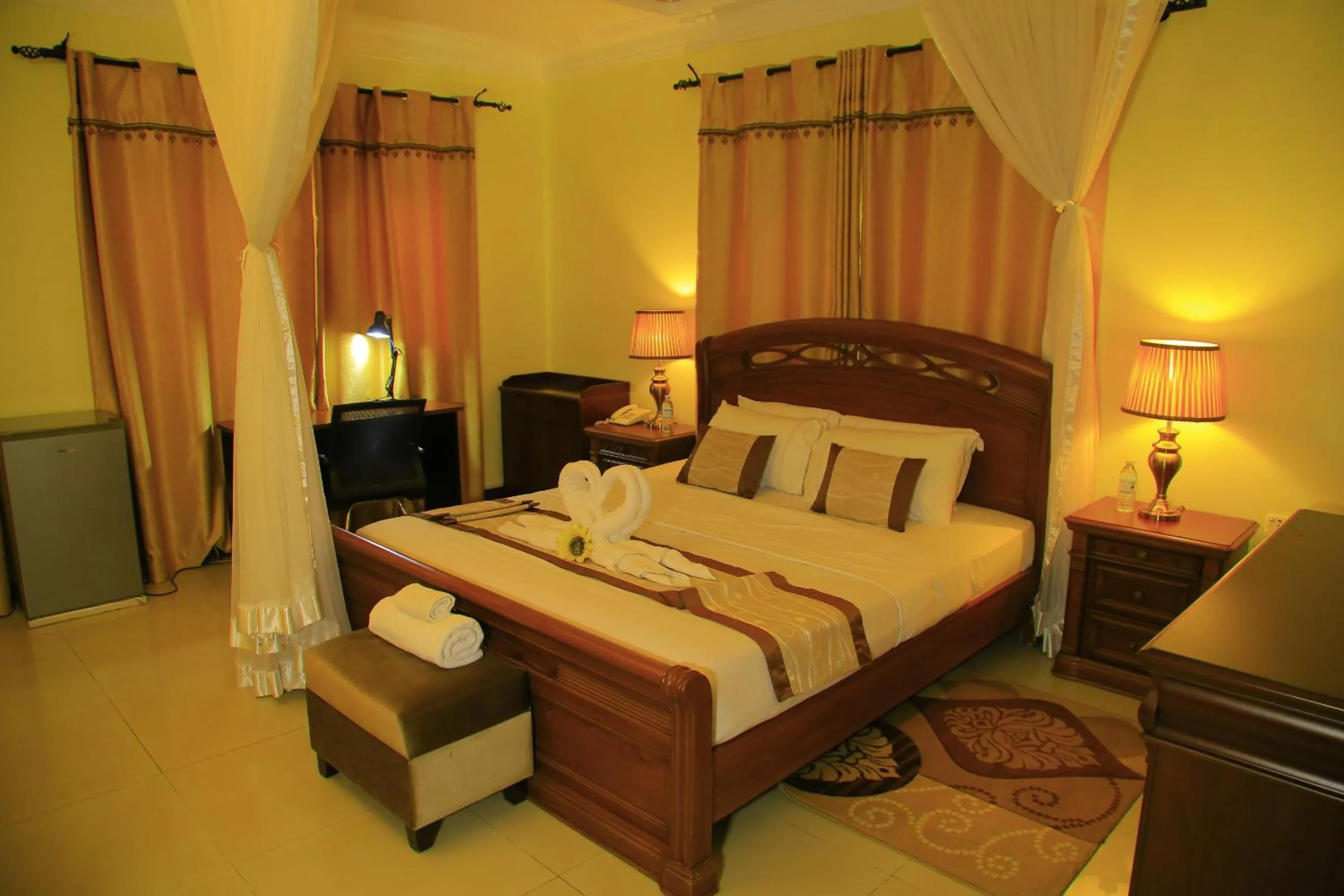 Bedroom, Bed in Royal Victoria House Ltd