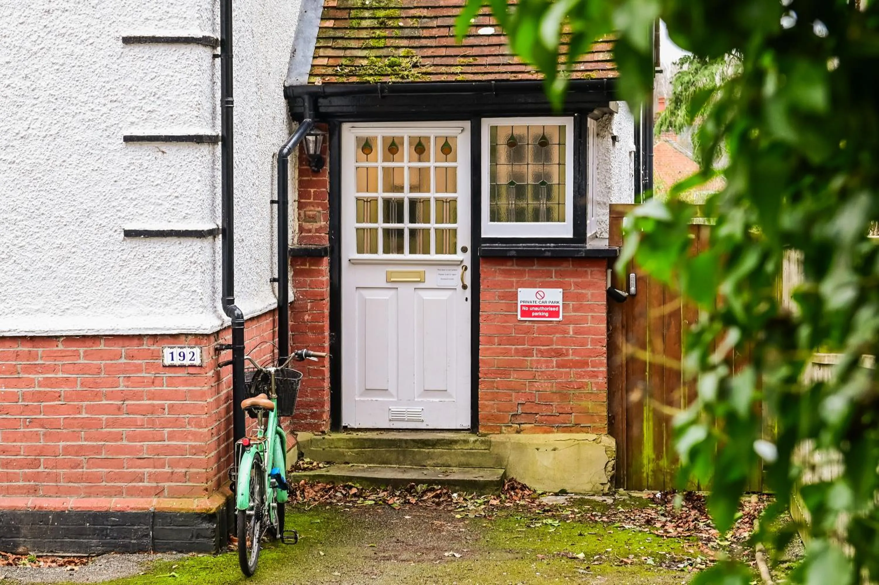 Property building in No.192 Oxford