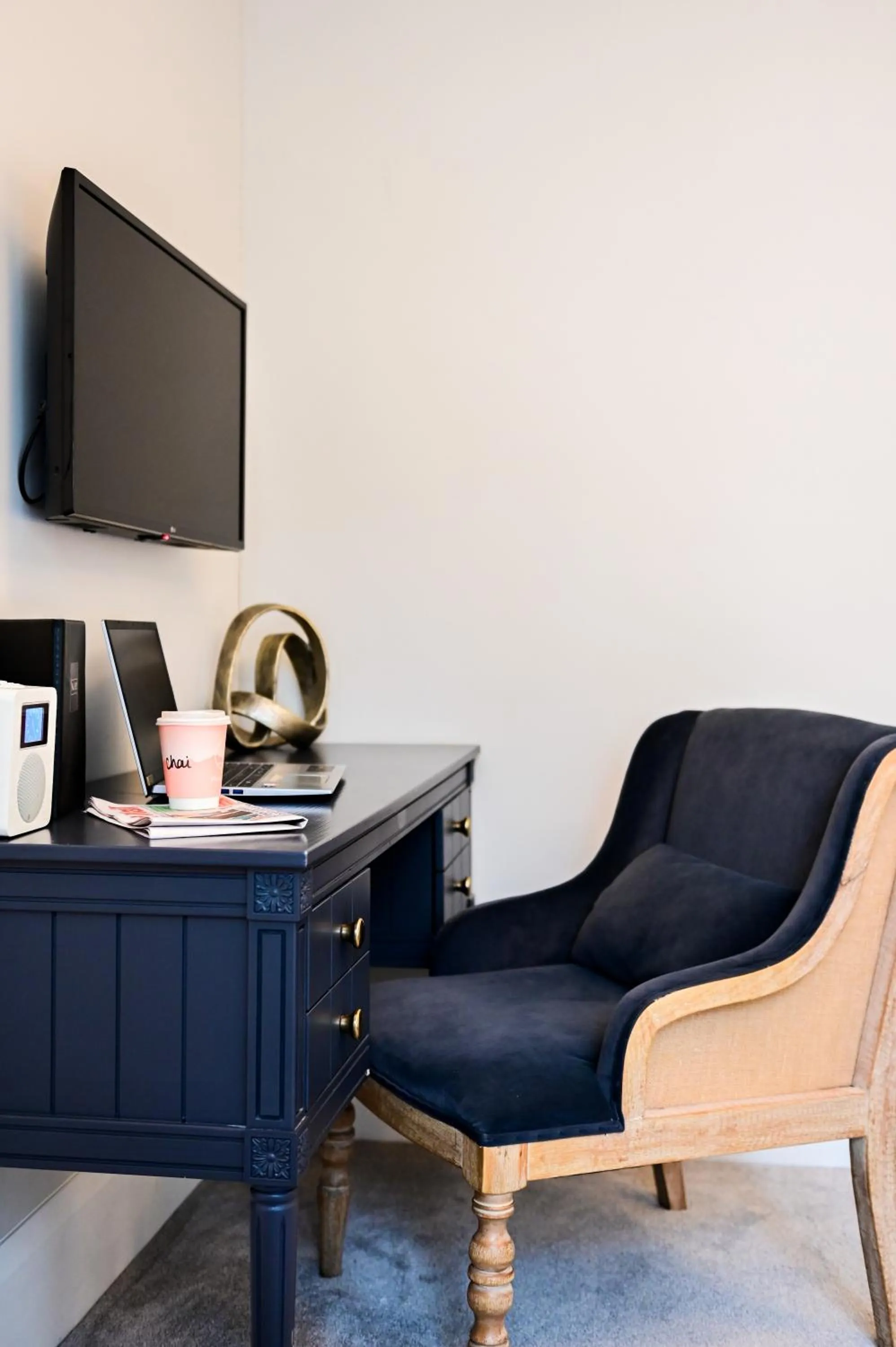 TV and multimedia in No.192 Oxford